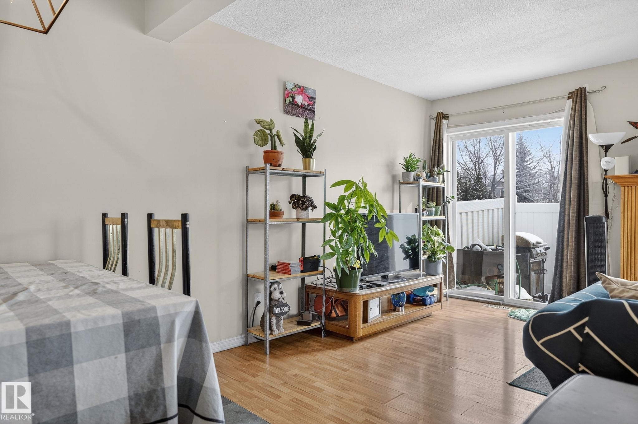 176 230 Edwards Drive, Edmonton, AB - Indoor
