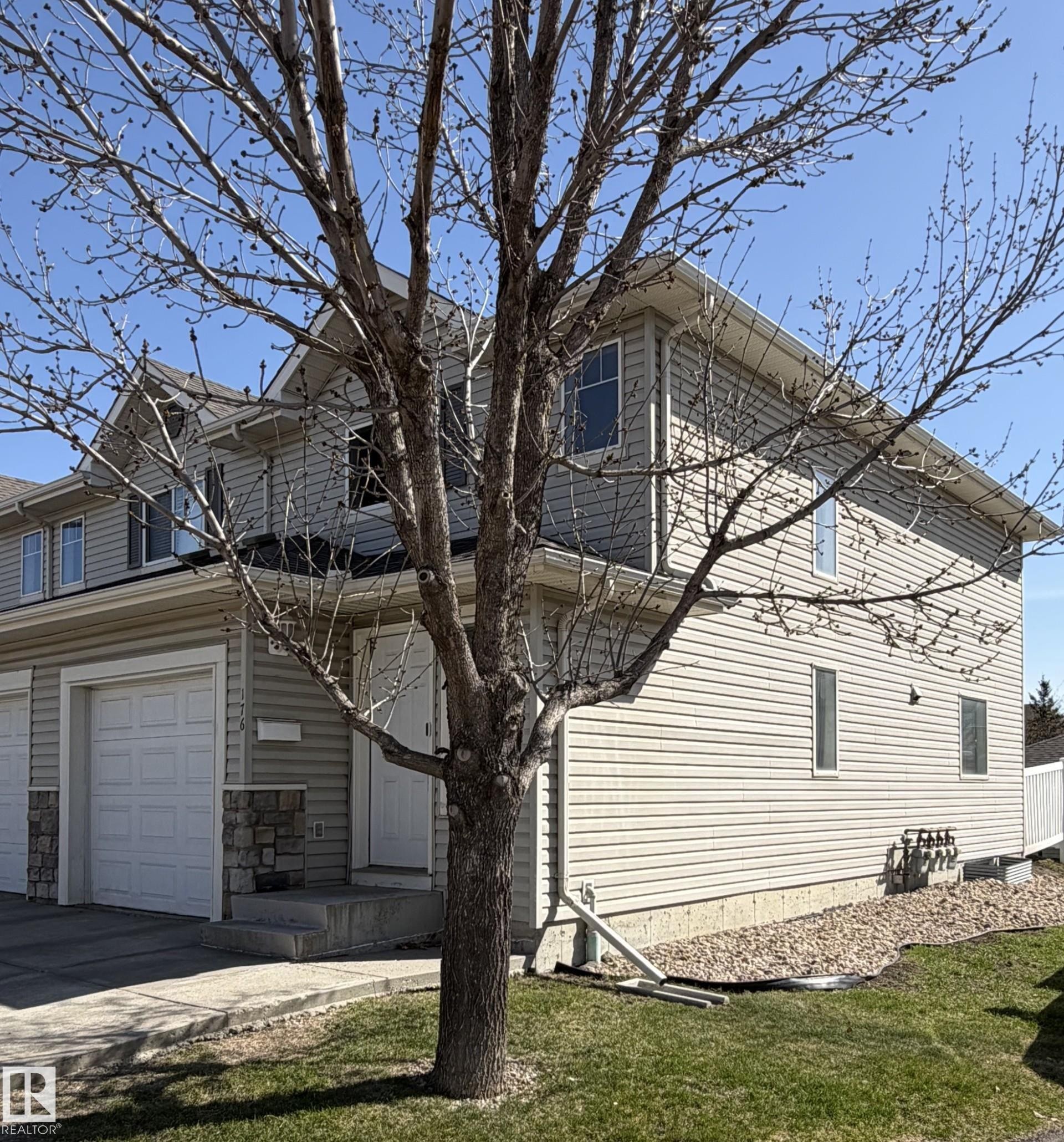 176 230 Edwards Drive, Edmonton, AB - Outdoor