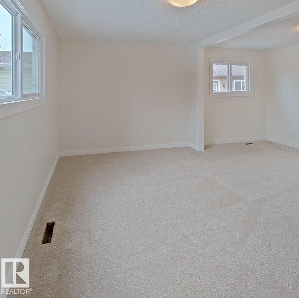 4507 35 Avenue, Edmonton, AB - Indoor Photo Showing Other Room