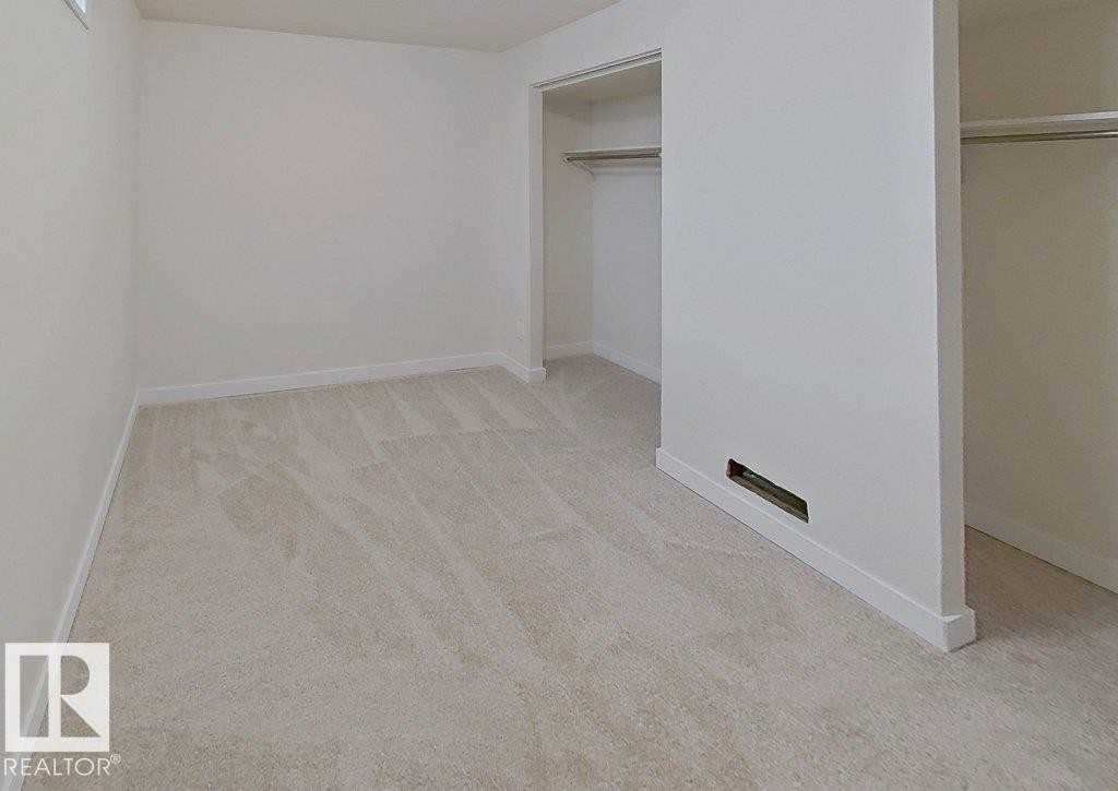 4507 35 Avenue, Edmonton, AB - Indoor Photo Showing Other Room