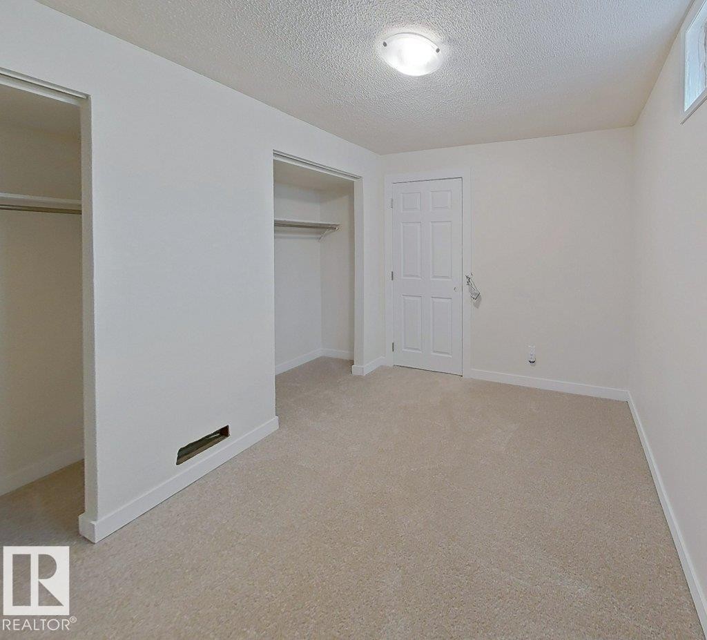 4507 35 Avenue, Edmonton, AB - Indoor Photo Showing Other Room