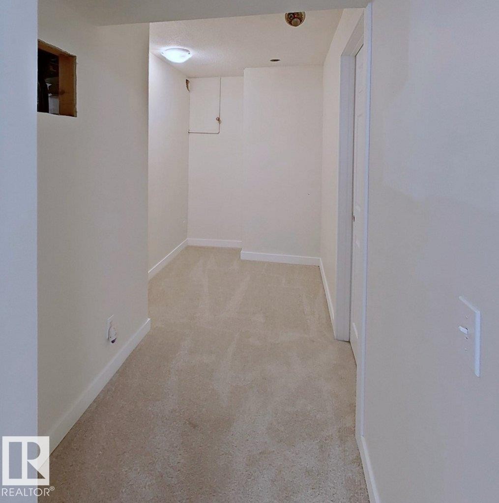 4507 35 Avenue, Edmonton, AB - Indoor Photo Showing Other Room
