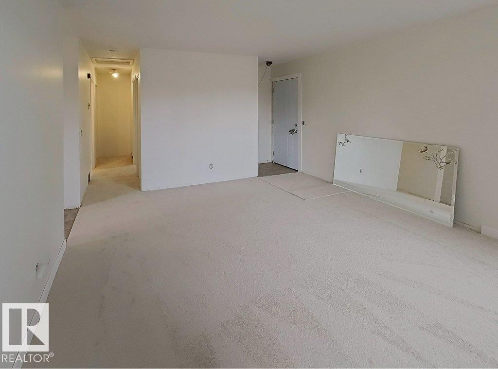 4507 35 Avenue, Edmonton, AB - Indoor Photo Showing Other Room