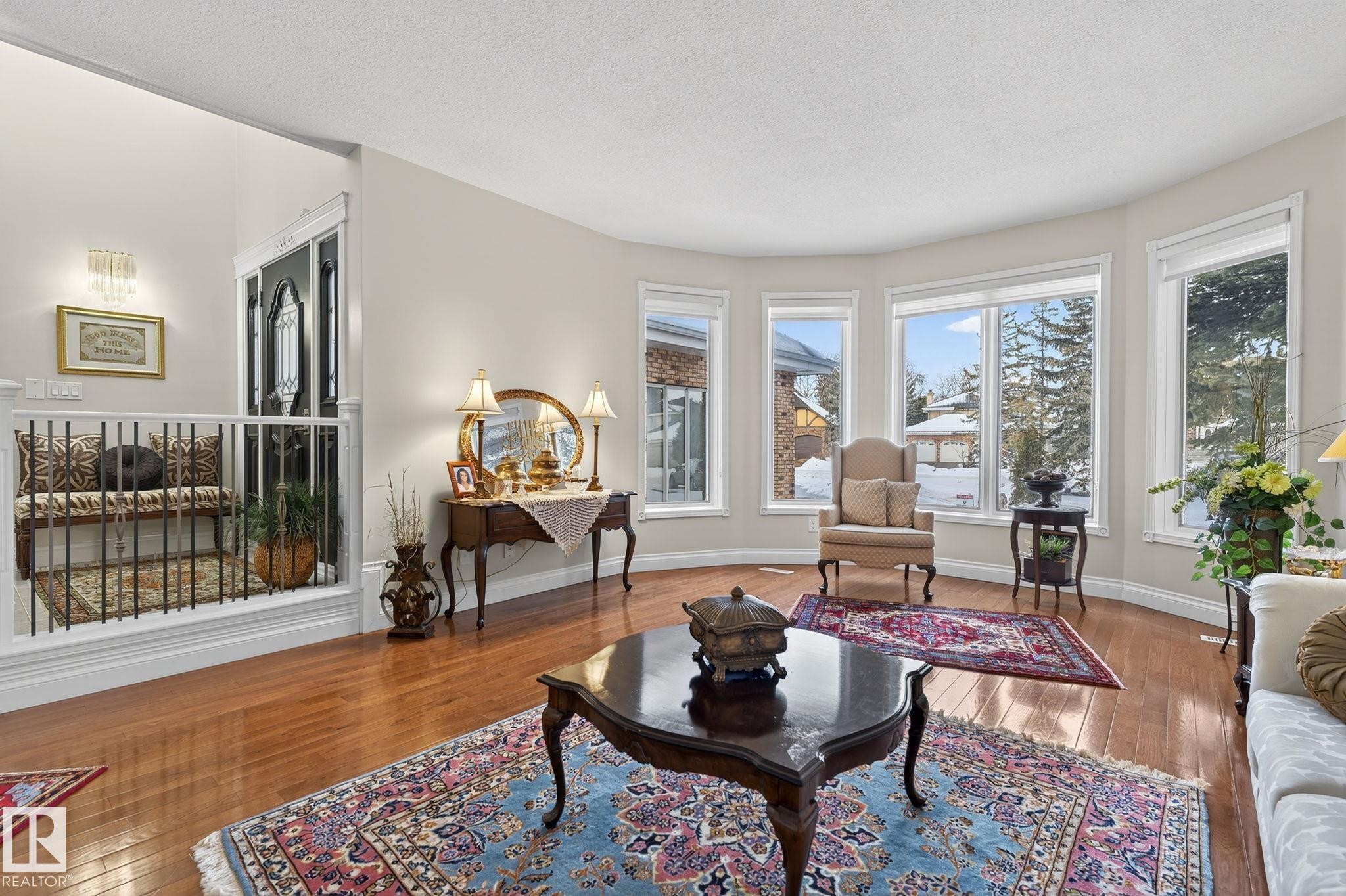 158 Wolf Ridge Place, Edmonton, AB - Indoor Photo Showing Living Room