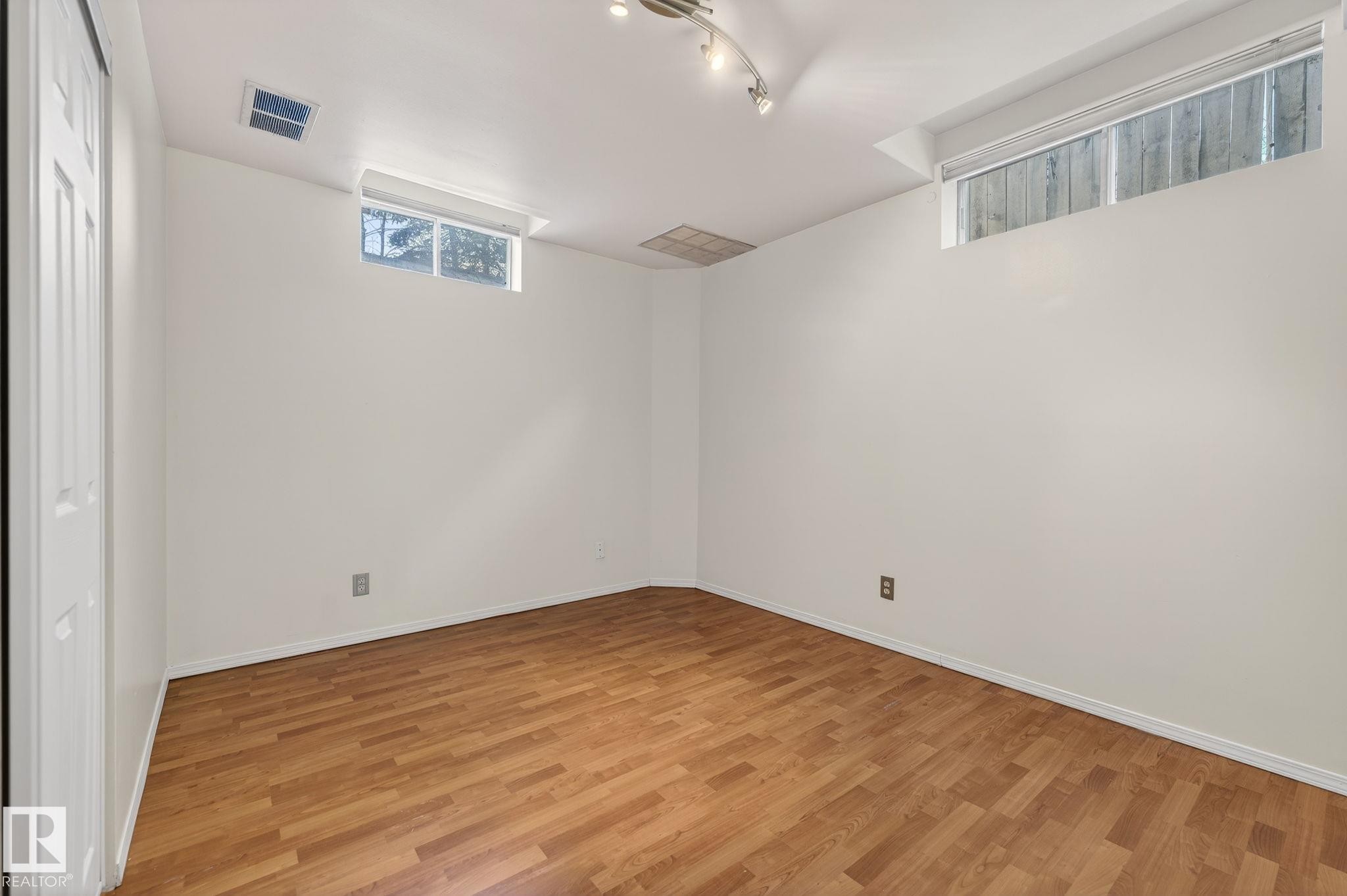 158 Wolf Ridge Place, Edmonton, AB - Indoor Photo Showing Other Room