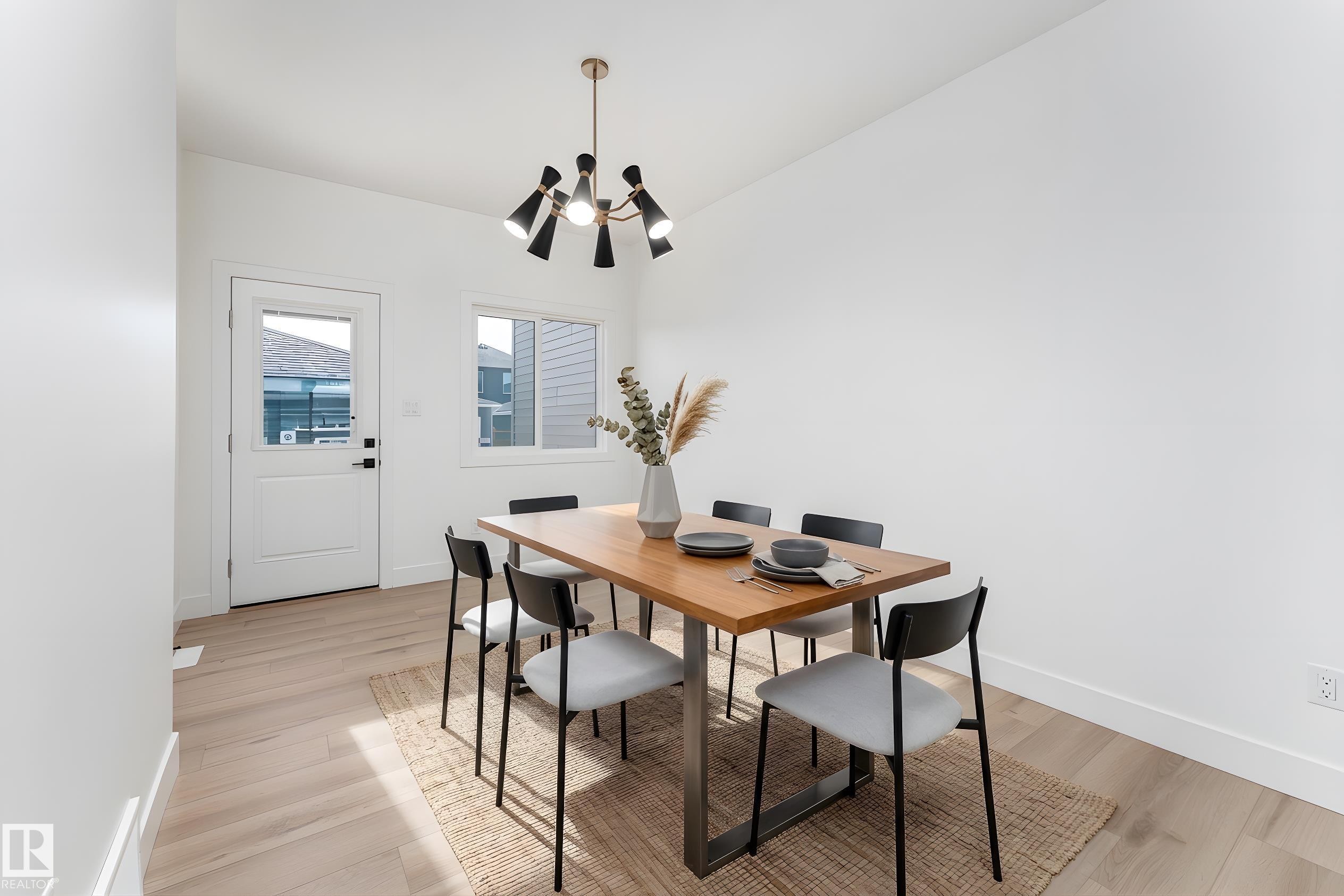 3117 Magpie Way, Edmonton, AB - Indoor Photo Showing Other Room