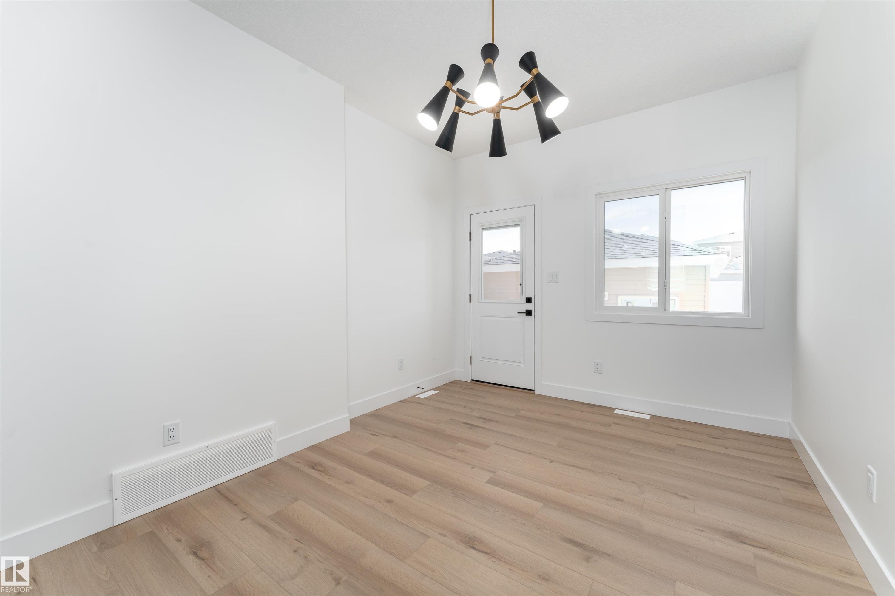3117 Magpie Way, Edmonton, AB - Indoor Photo Showing Bathroom