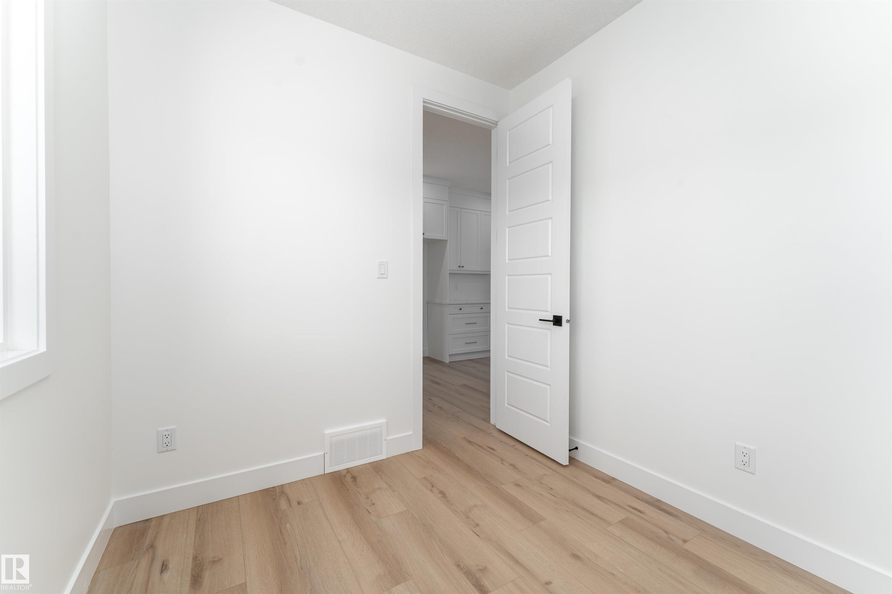 3117 Magpie Way, Edmonton, AB - Indoor Photo Showing Bathroom