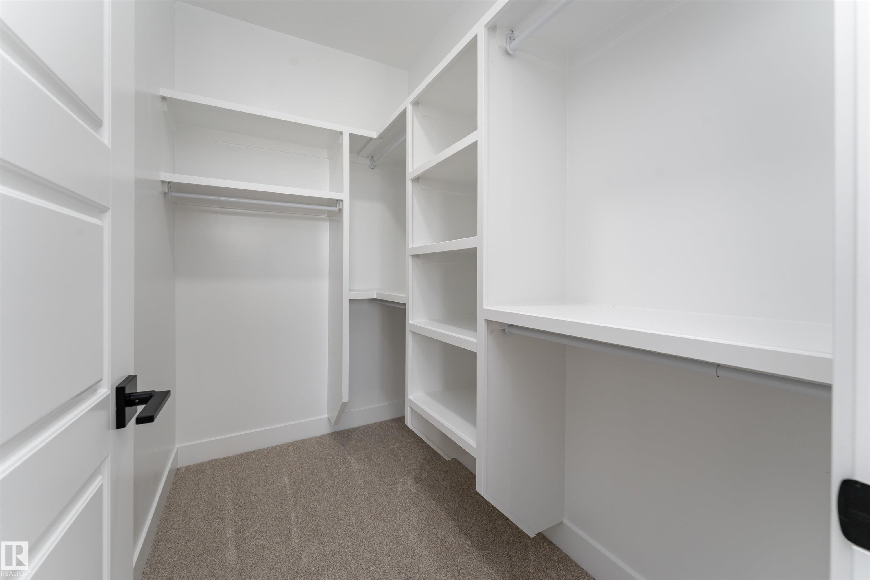 3117 Magpie Way, Edmonton, AB - Indoor Photo Showing Bathroom