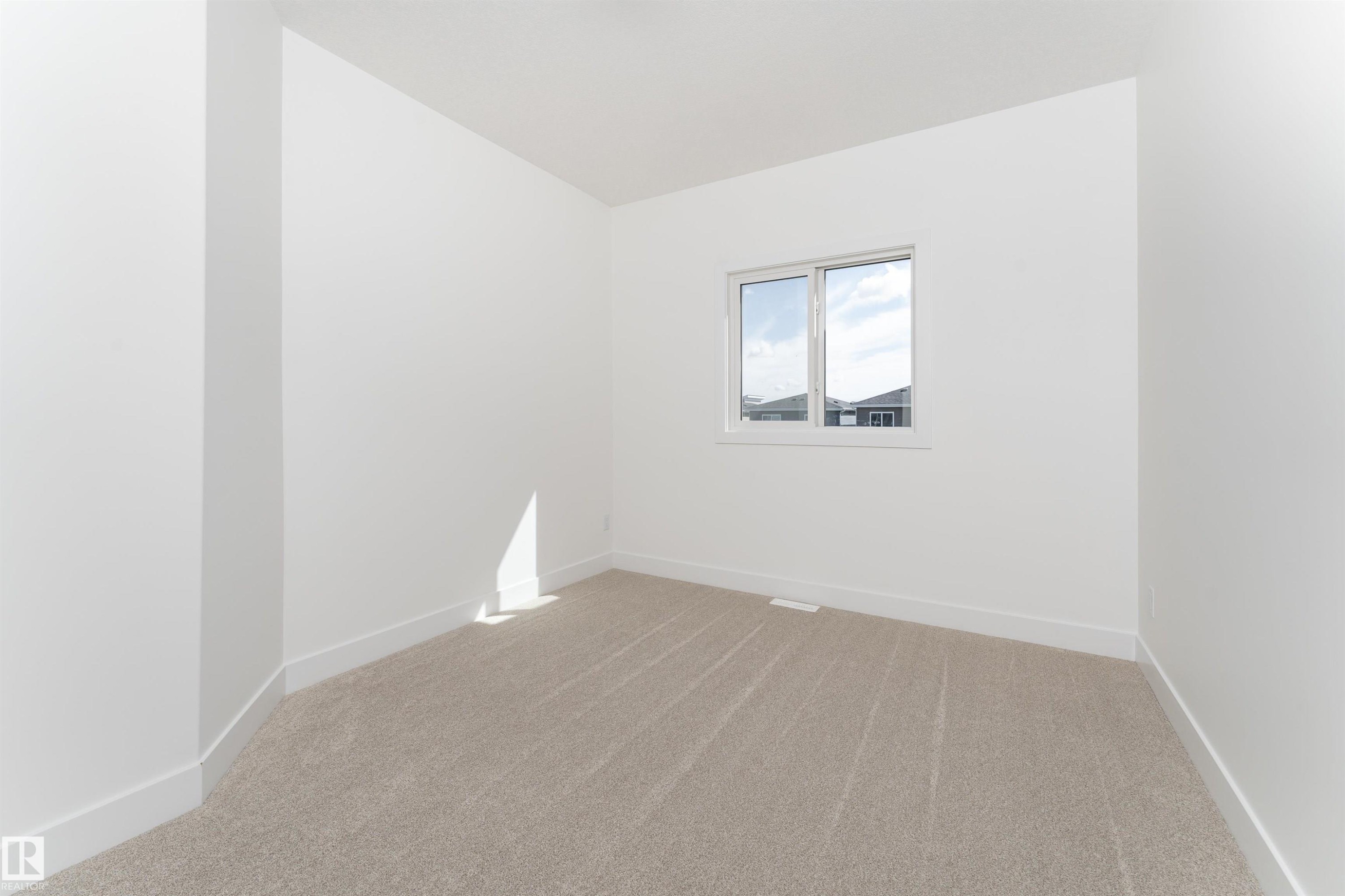 3117 Magpie Way, Edmonton, AB - Indoor Photo Showing Bathroom