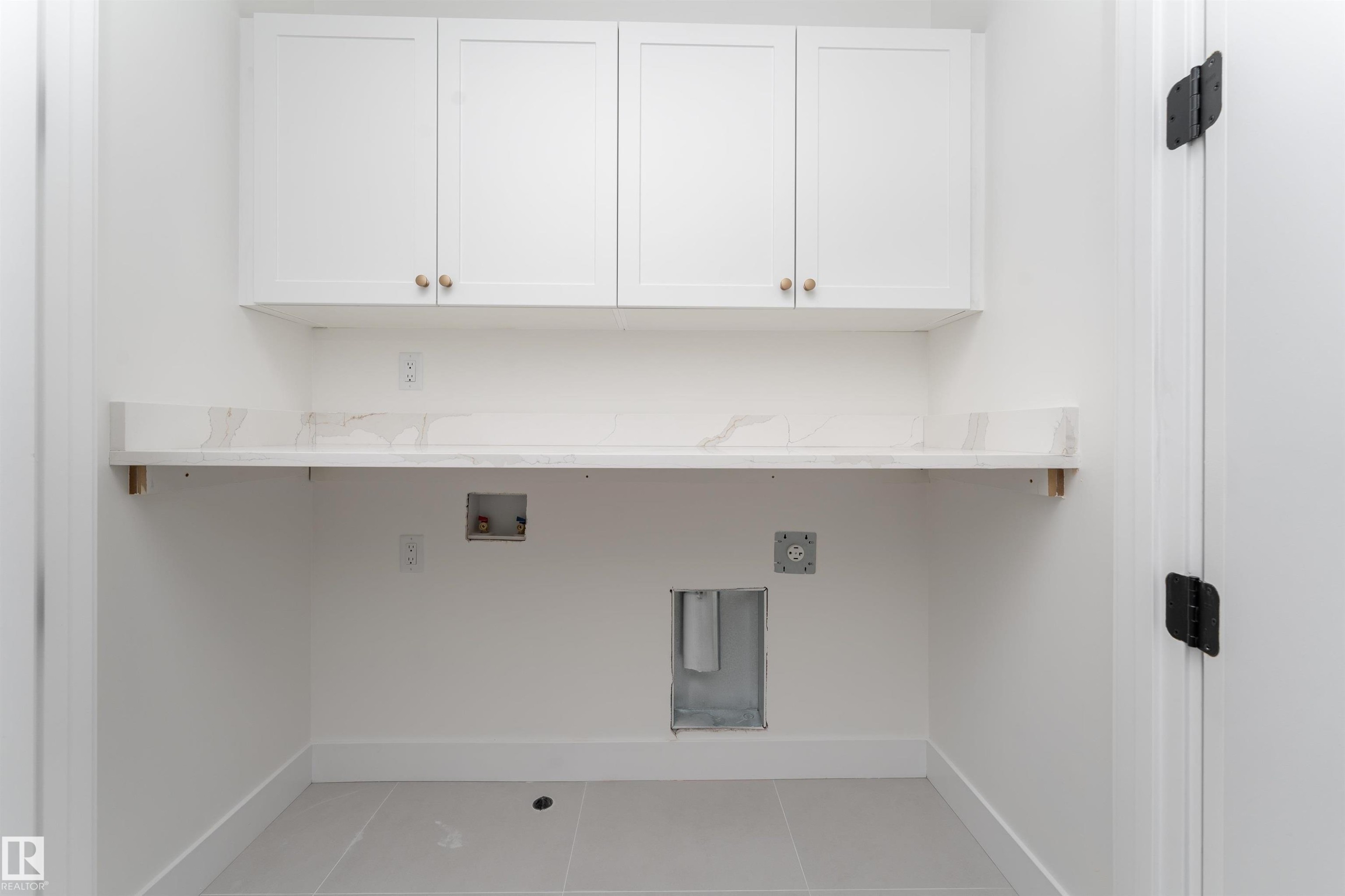 3117 Magpie Way, Edmonton, AB - Outdoor With Facade