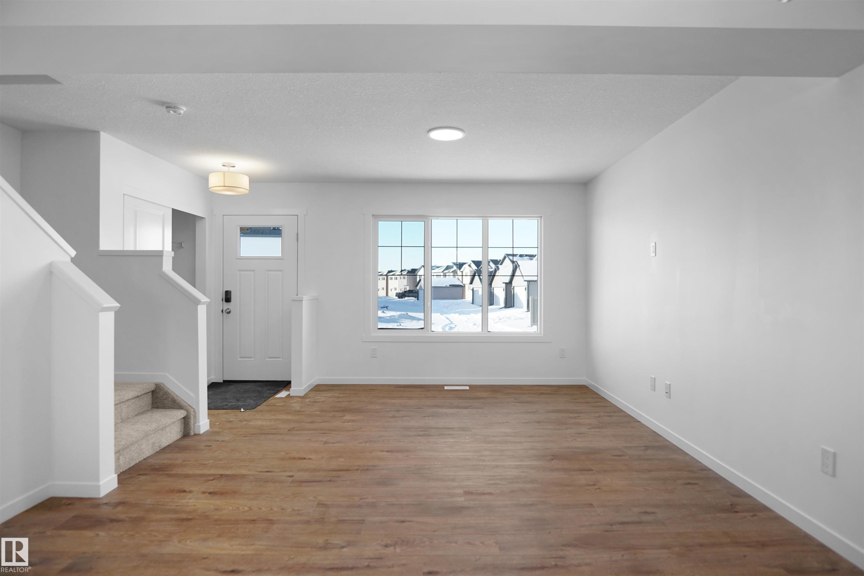 423 Aster Drive, Edmonton, AB - Indoor Photo Showing Other Room