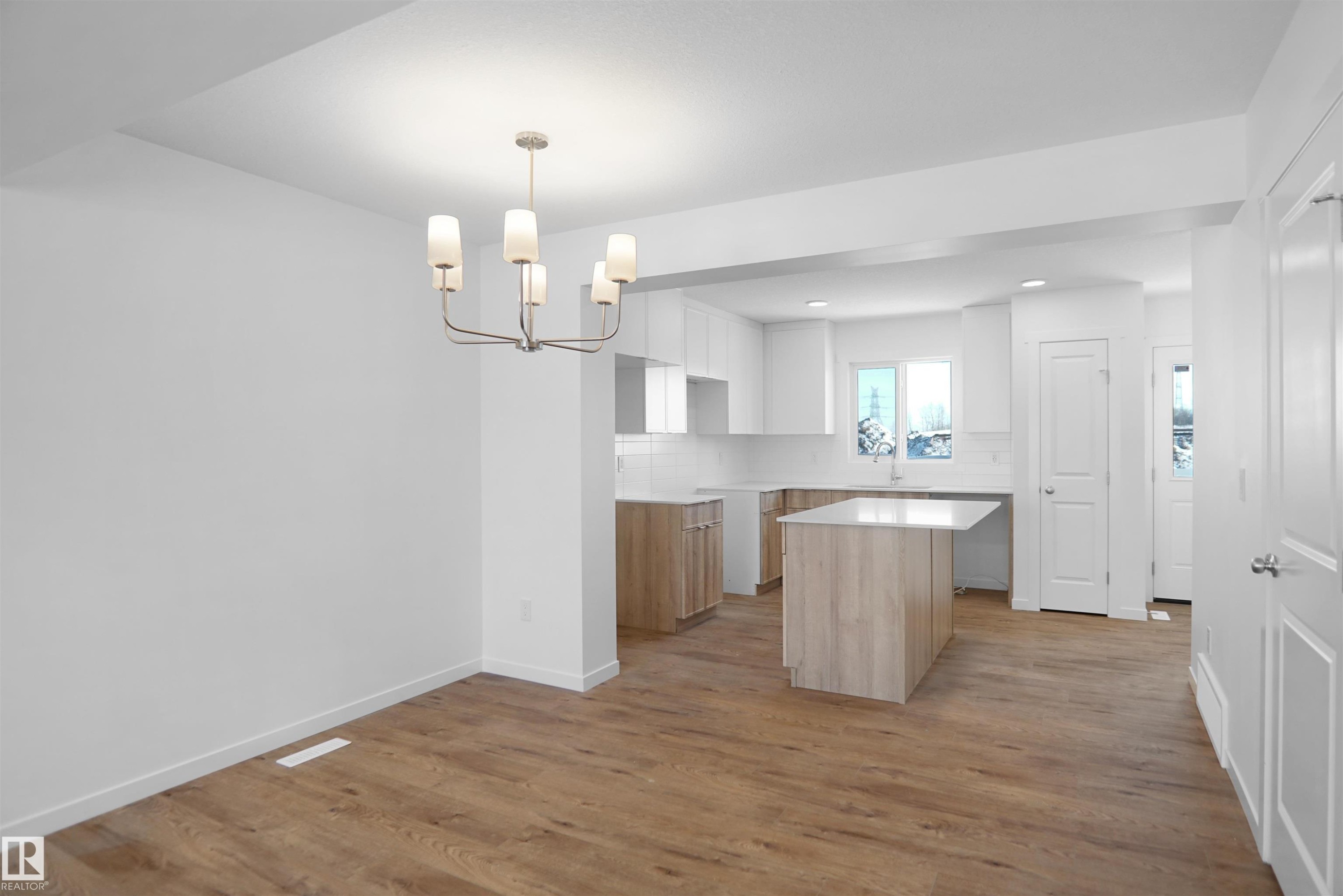 423 Aster Drive, Edmonton, AB - Indoor Photo Showing Kitchen