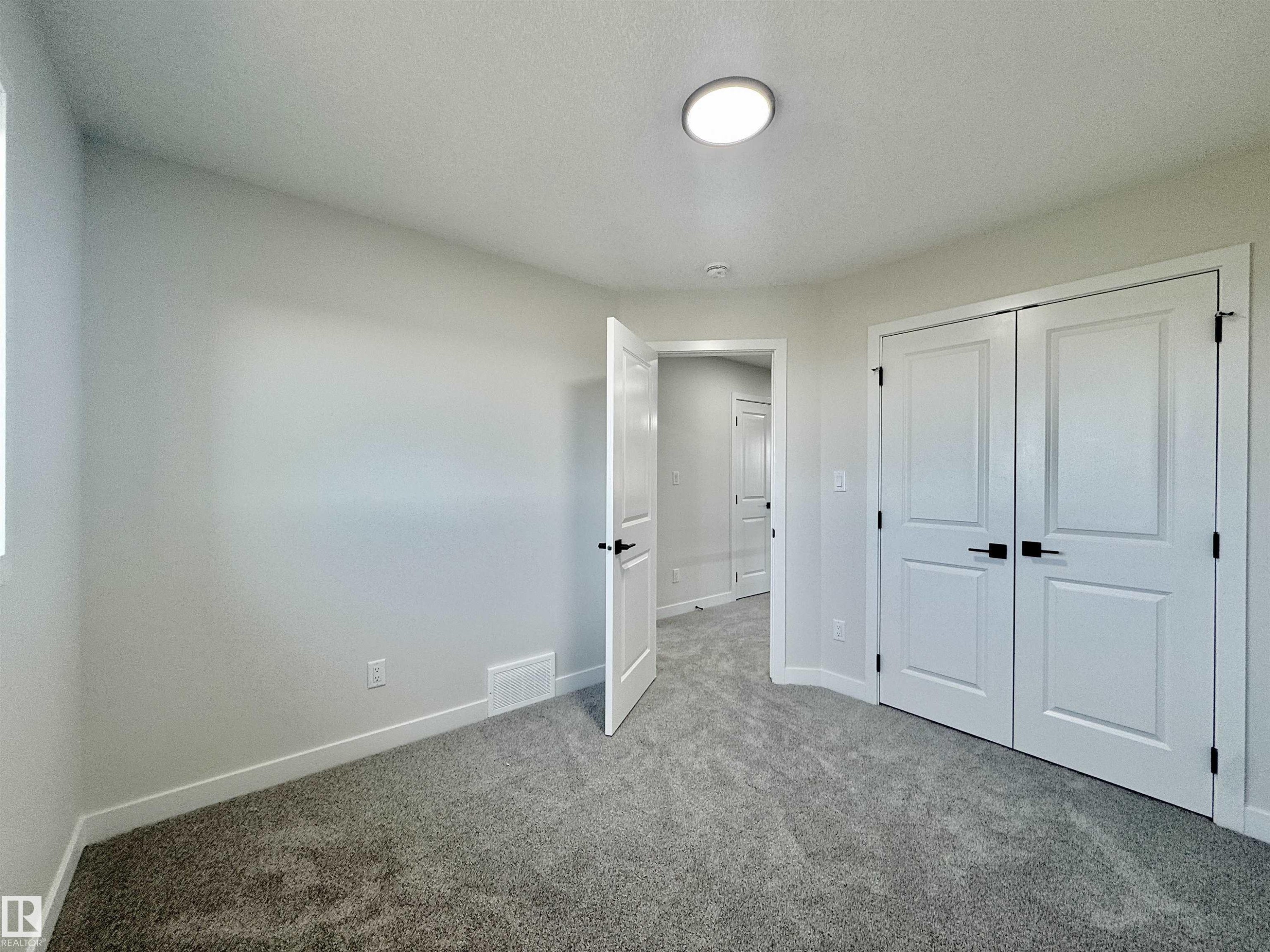 133 Pierwyck Loop, Spruce Grove, AB - Indoor Photo Showing Other Room