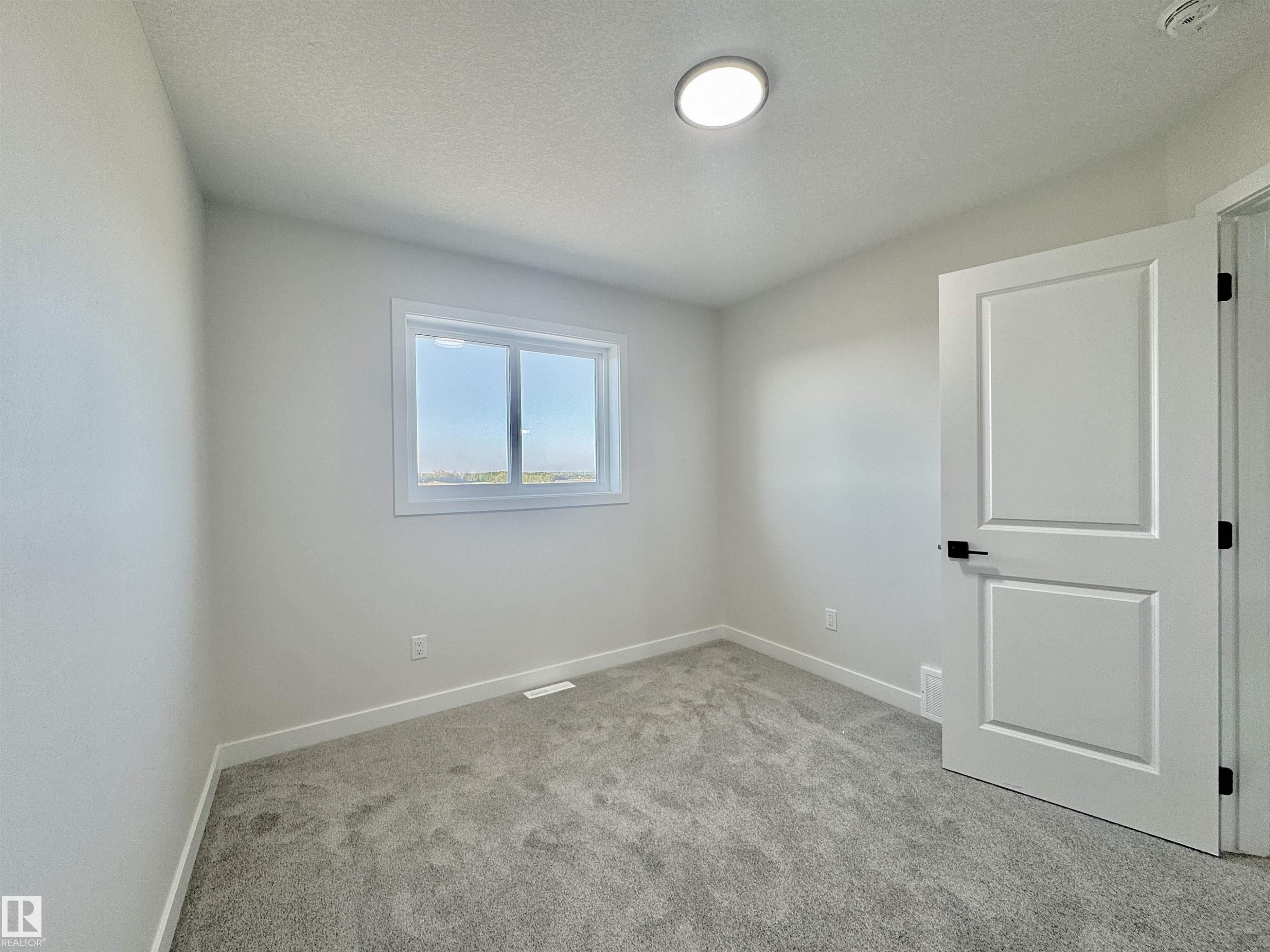 133 Pierwyck Loop, Spruce Grove, AB - Indoor Photo Showing Other Room