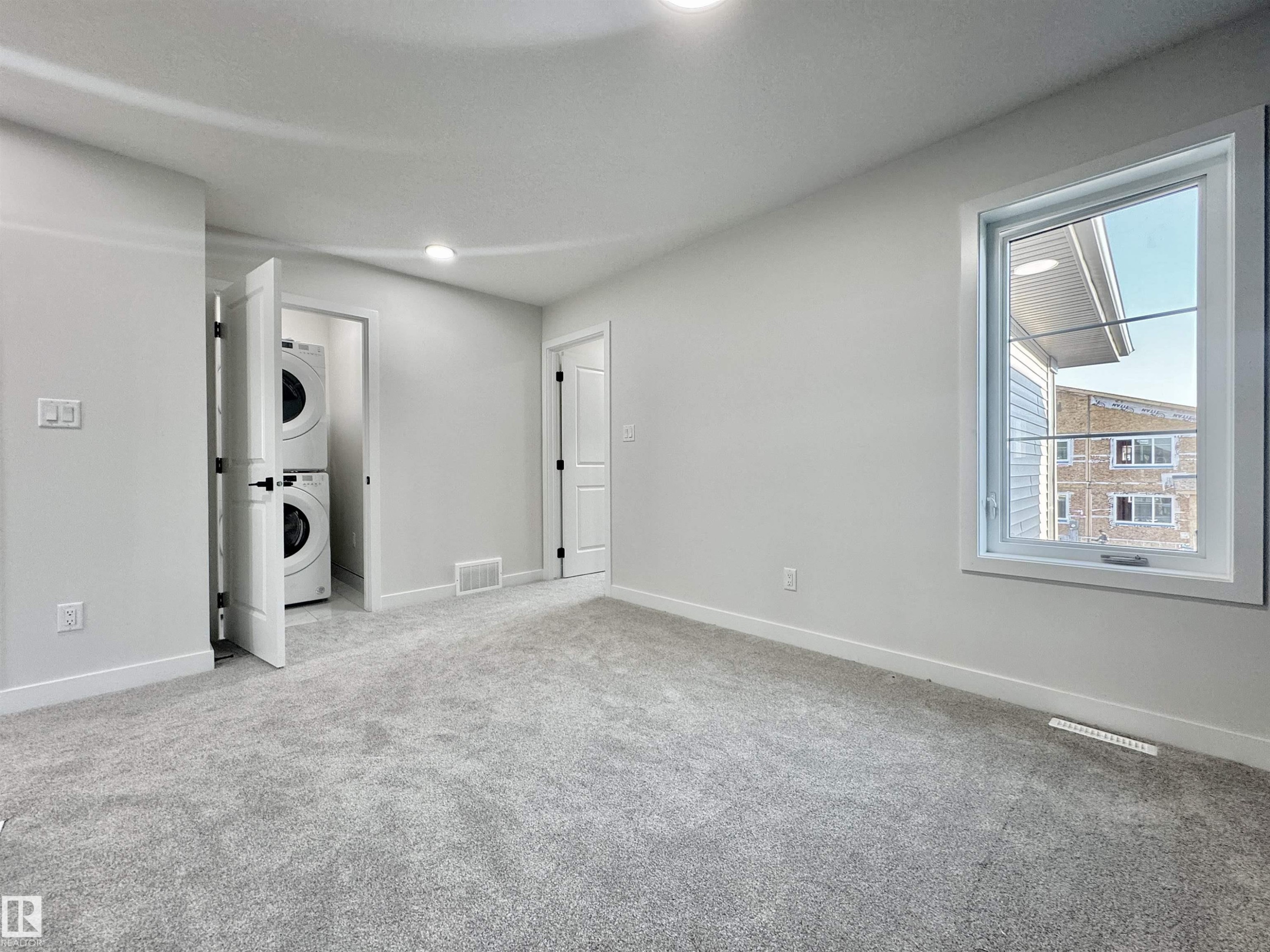 133 Pierwyck Loop, Spruce Grove, AB - Indoor Photo Showing Other Room
