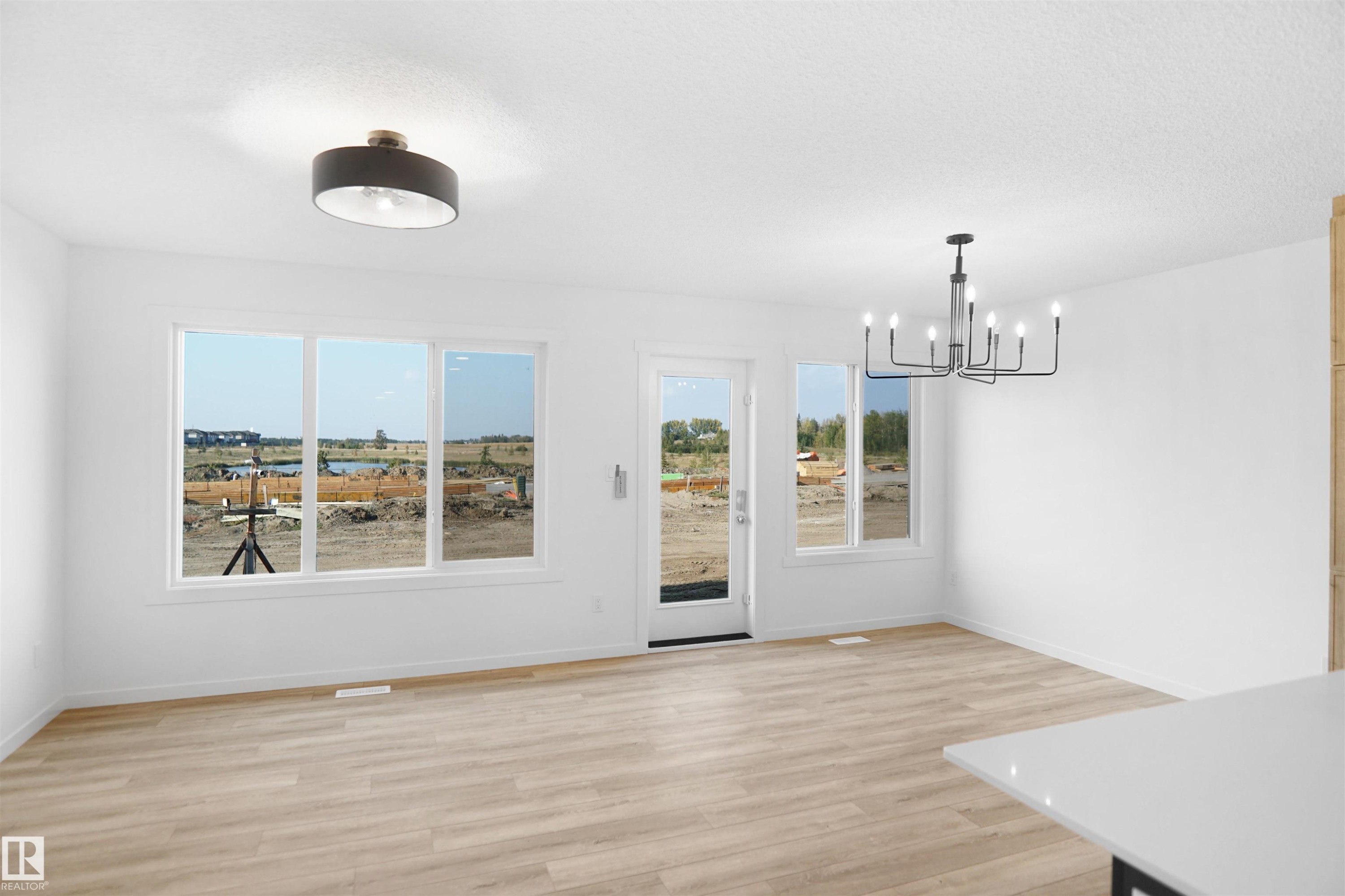 32 1430 Aster Way, Edmonton, AB - Indoor