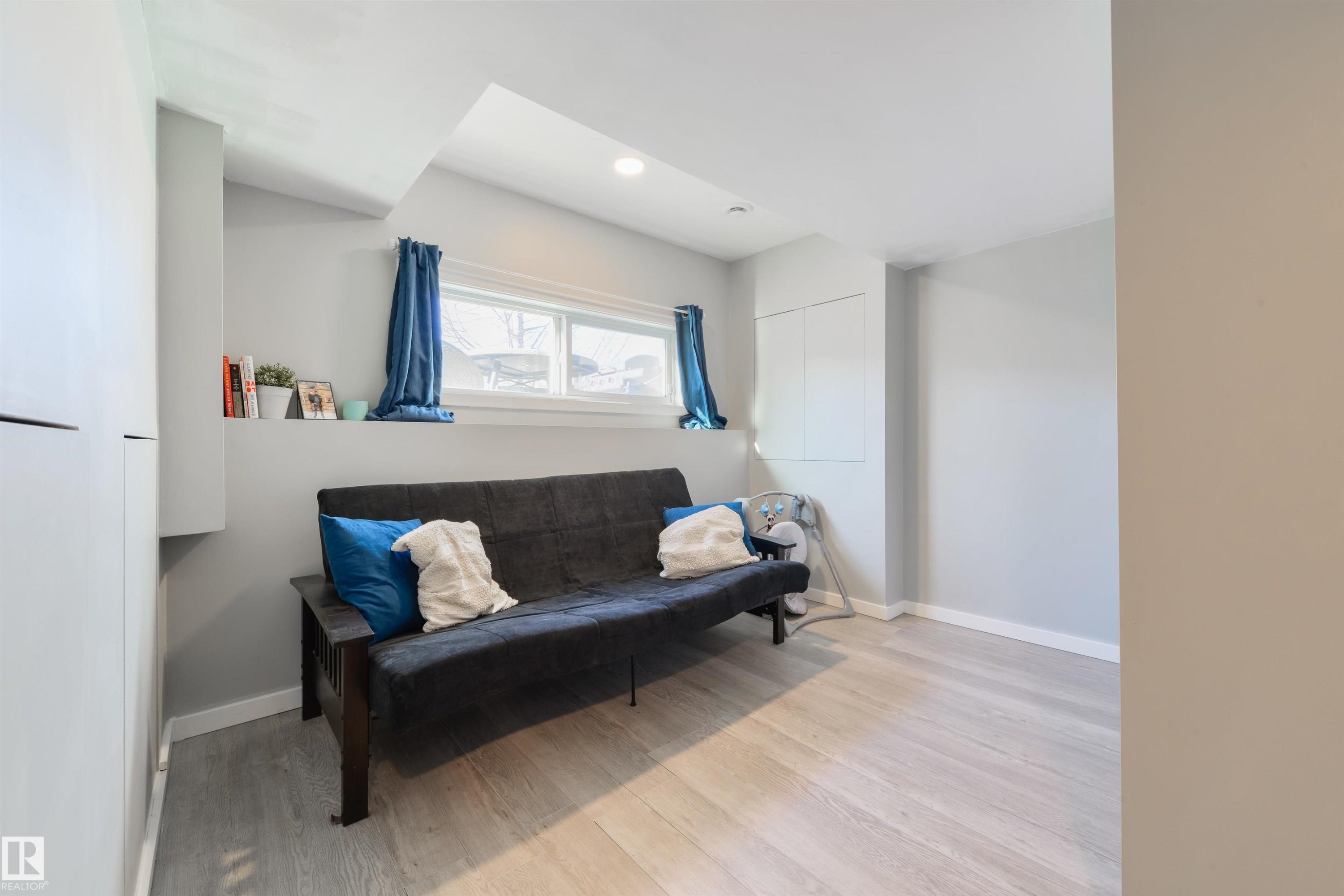 2 320 Secord Boulevard, Edmonton, AB