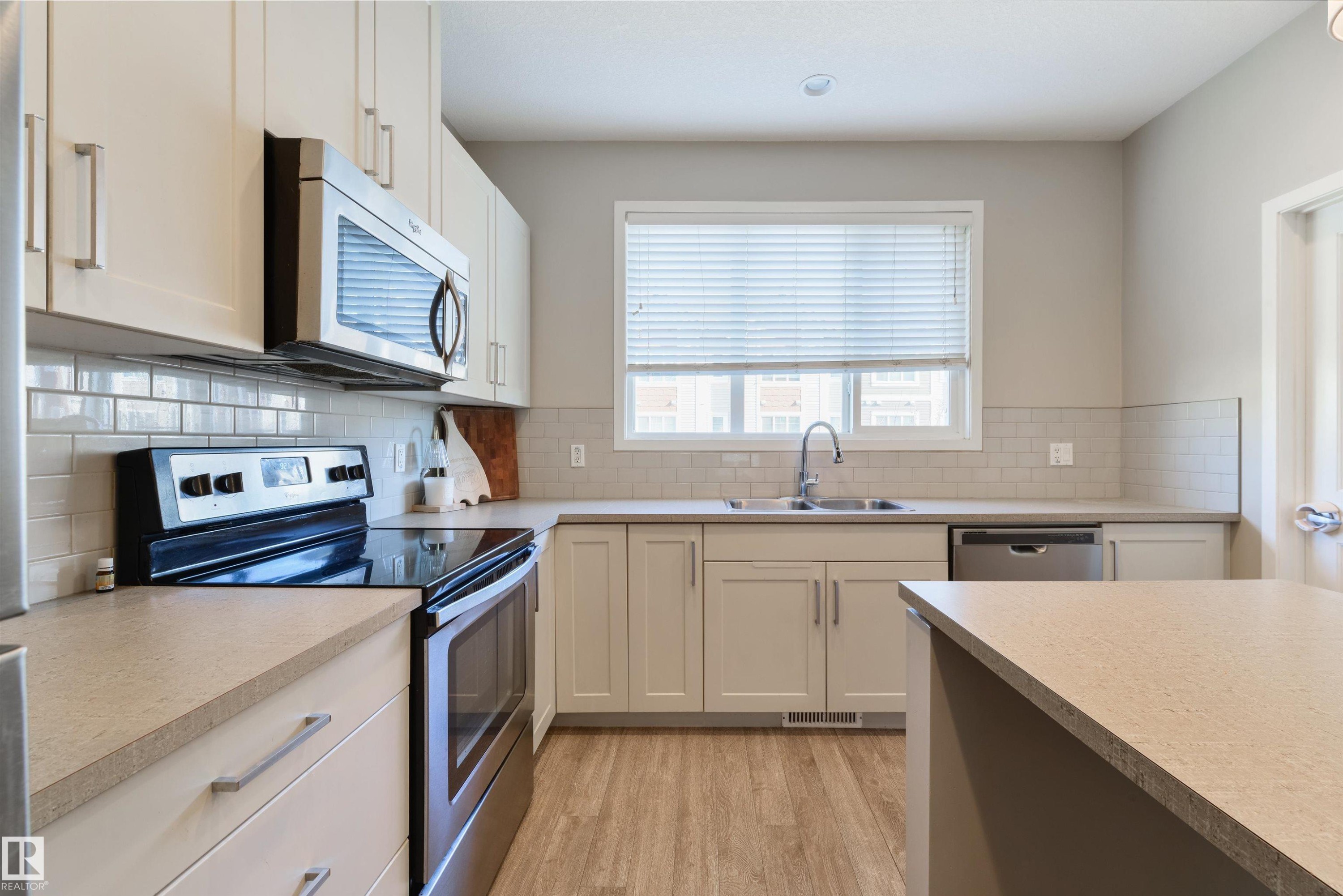 2 320 Secord Boulevard, Edmonton, AB