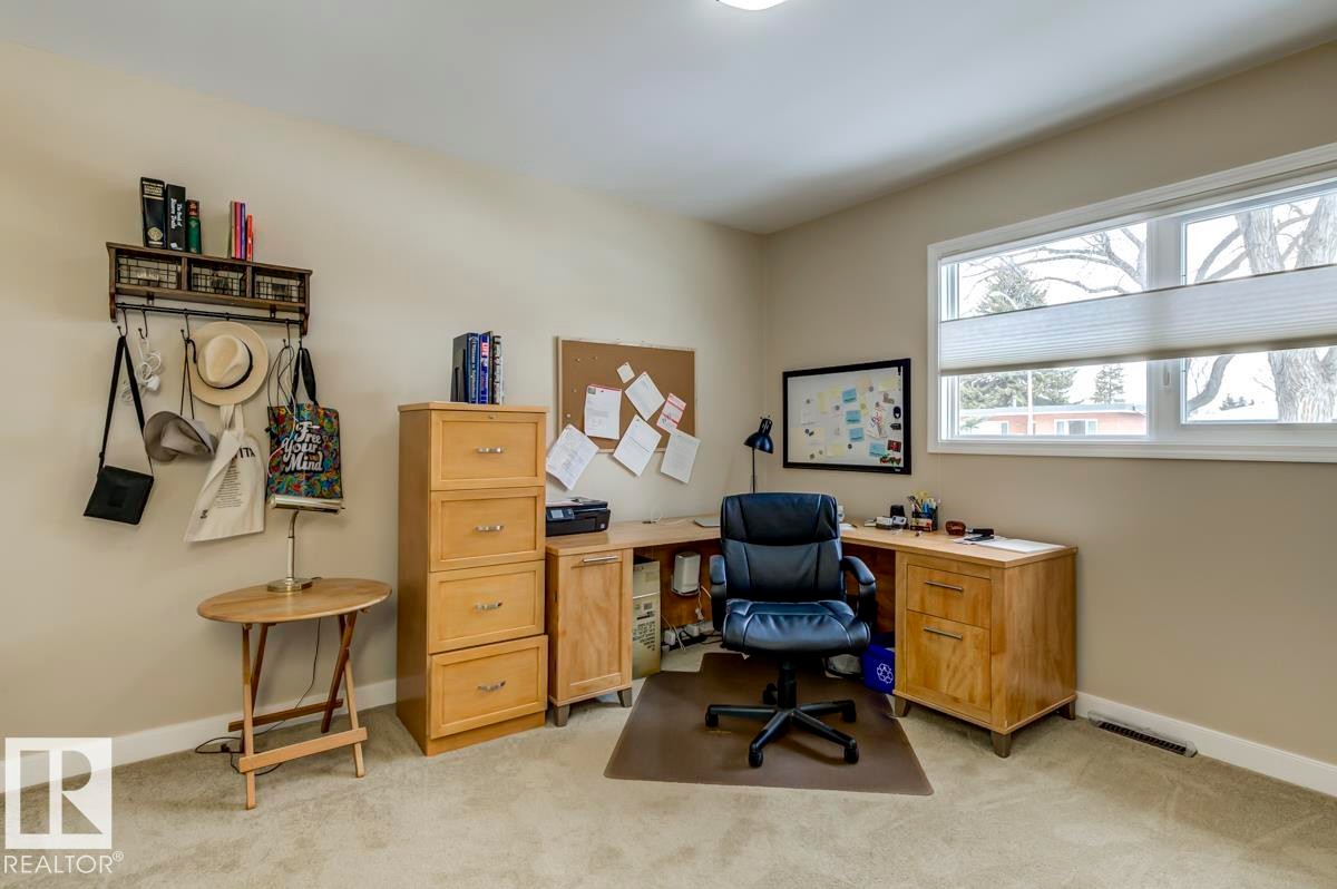 9819 67 Avenue, Edmonton, AB - Indoor