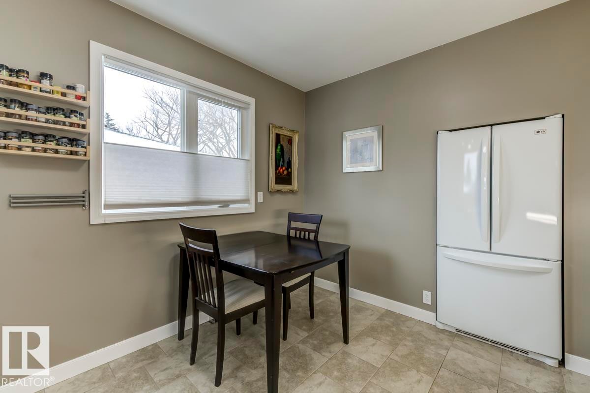 9819 67 Avenue, Edmonton, AB - Indoor