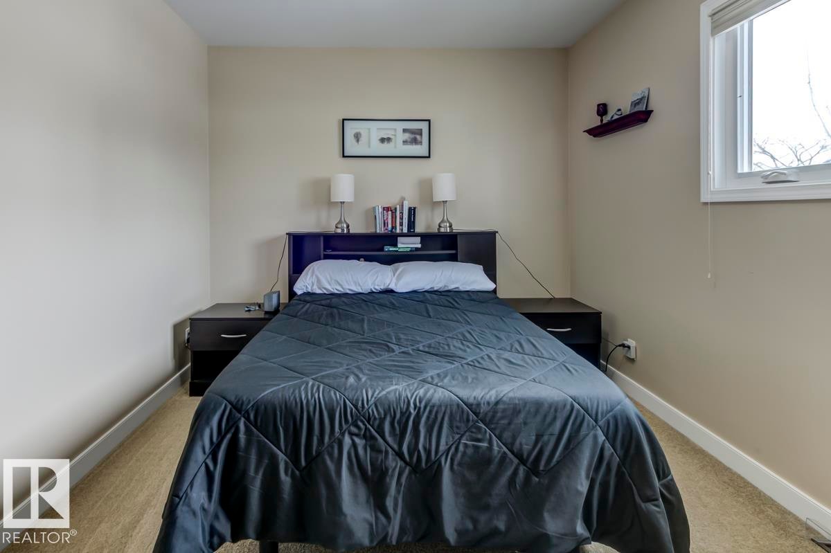 9819 67 Avenue, Edmonton, AB - Indoor Photo Showing Bedroom