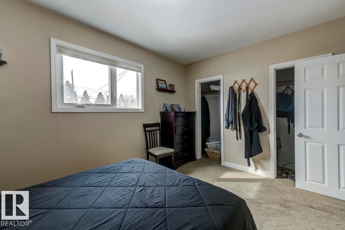 9819 67 Avenue, Edmonton, AB - Indoor Photo Showing Bedroom