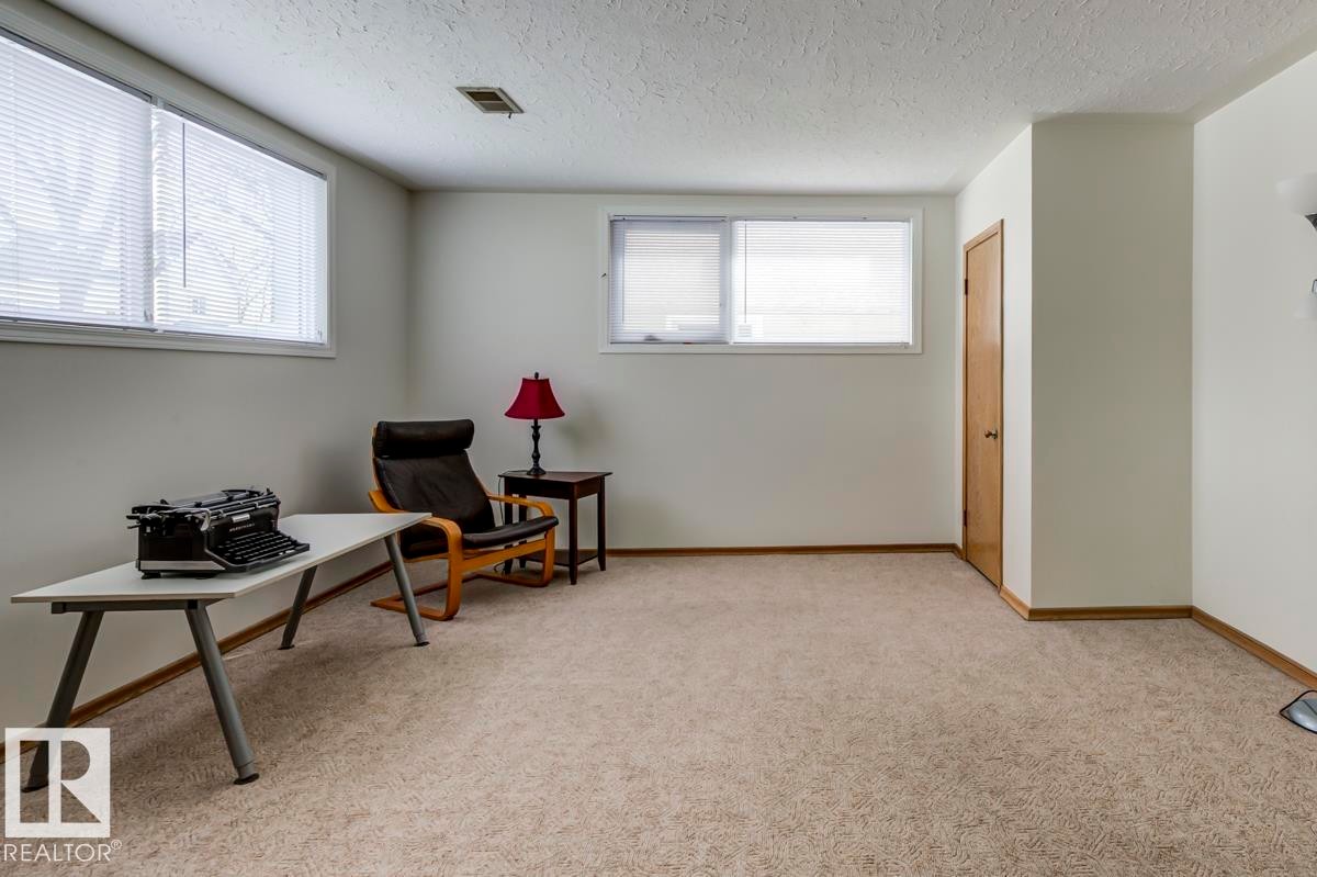 9819 67 Avenue, Edmonton, AB - Indoor