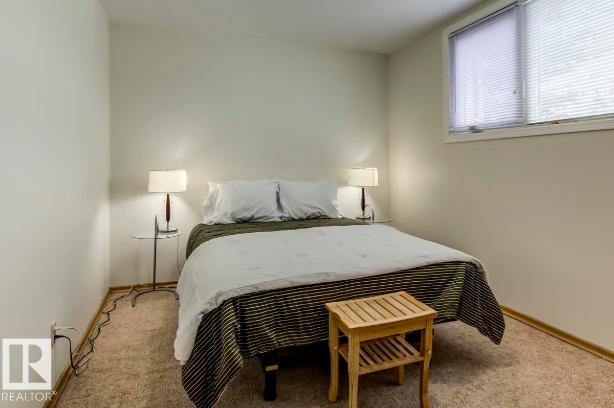 9819 67 Avenue, Edmonton, AB - Indoor Photo Showing Bedroom