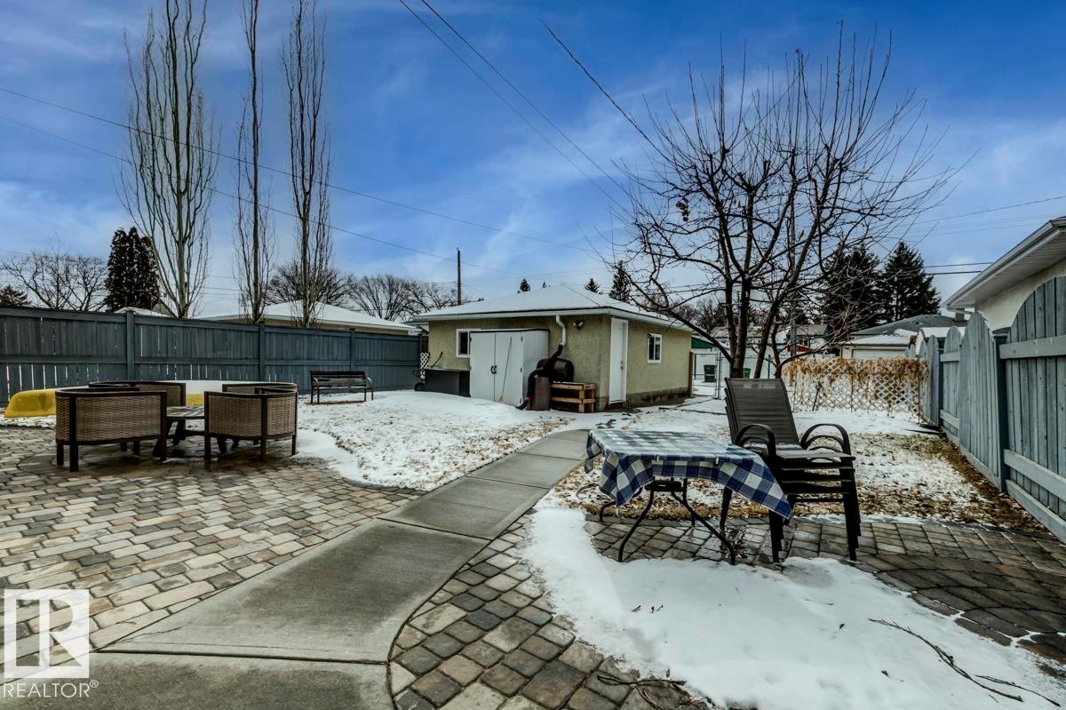 9819 67 Avenue, Edmonton, AB - Outdoor