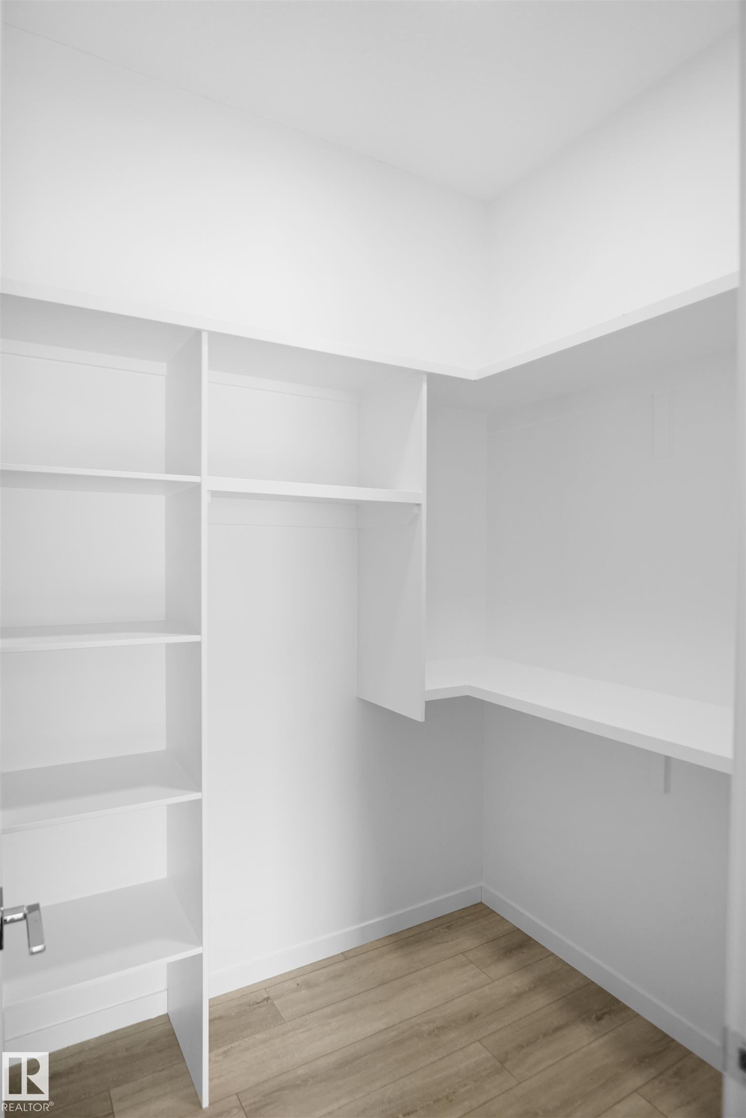 7519 Observer Lane, Edmonton, AB - Indoor With Storage