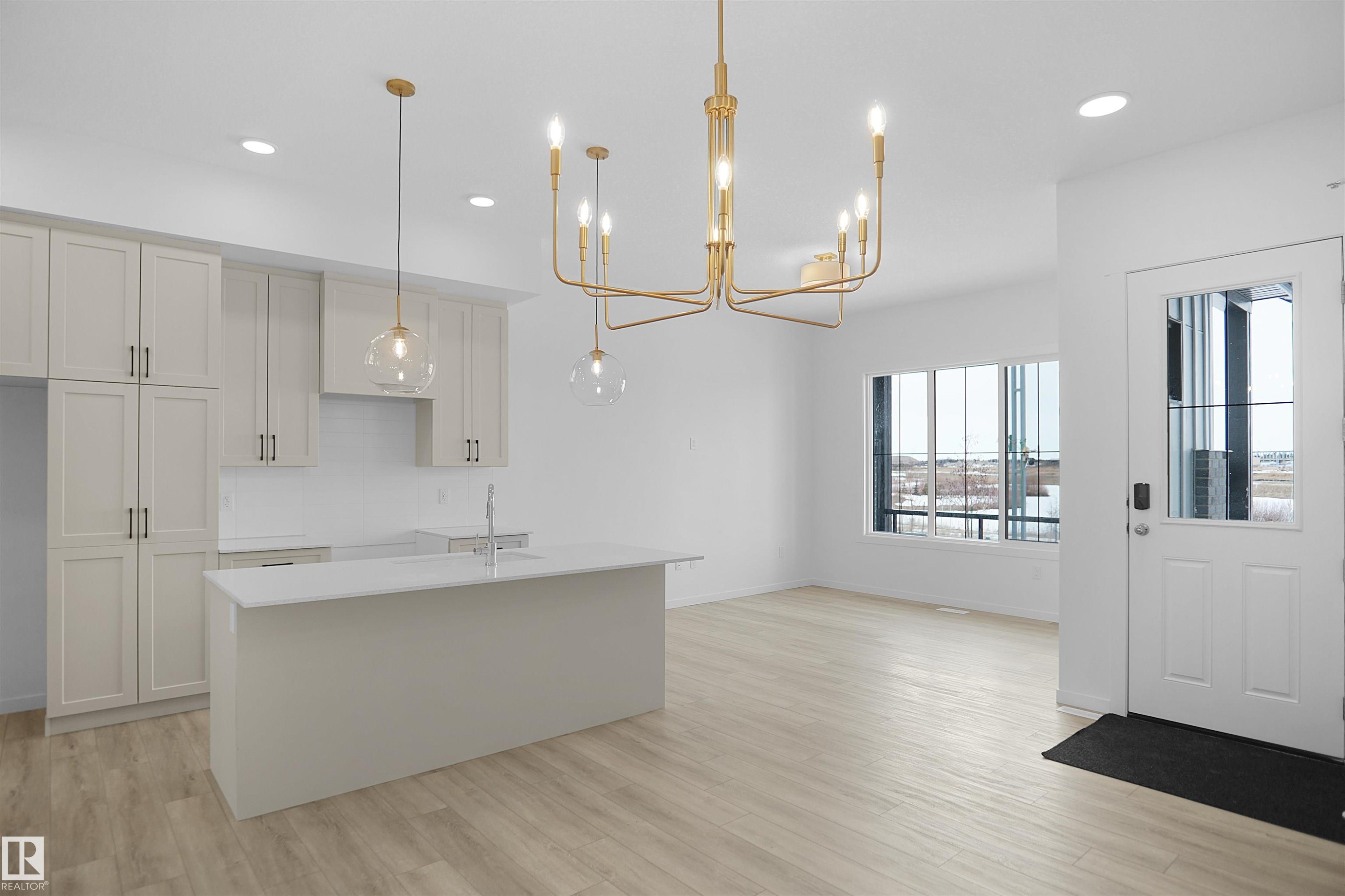 7519 Observer Lane, Edmonton, AB - Indoor Photo Showing Kitchen