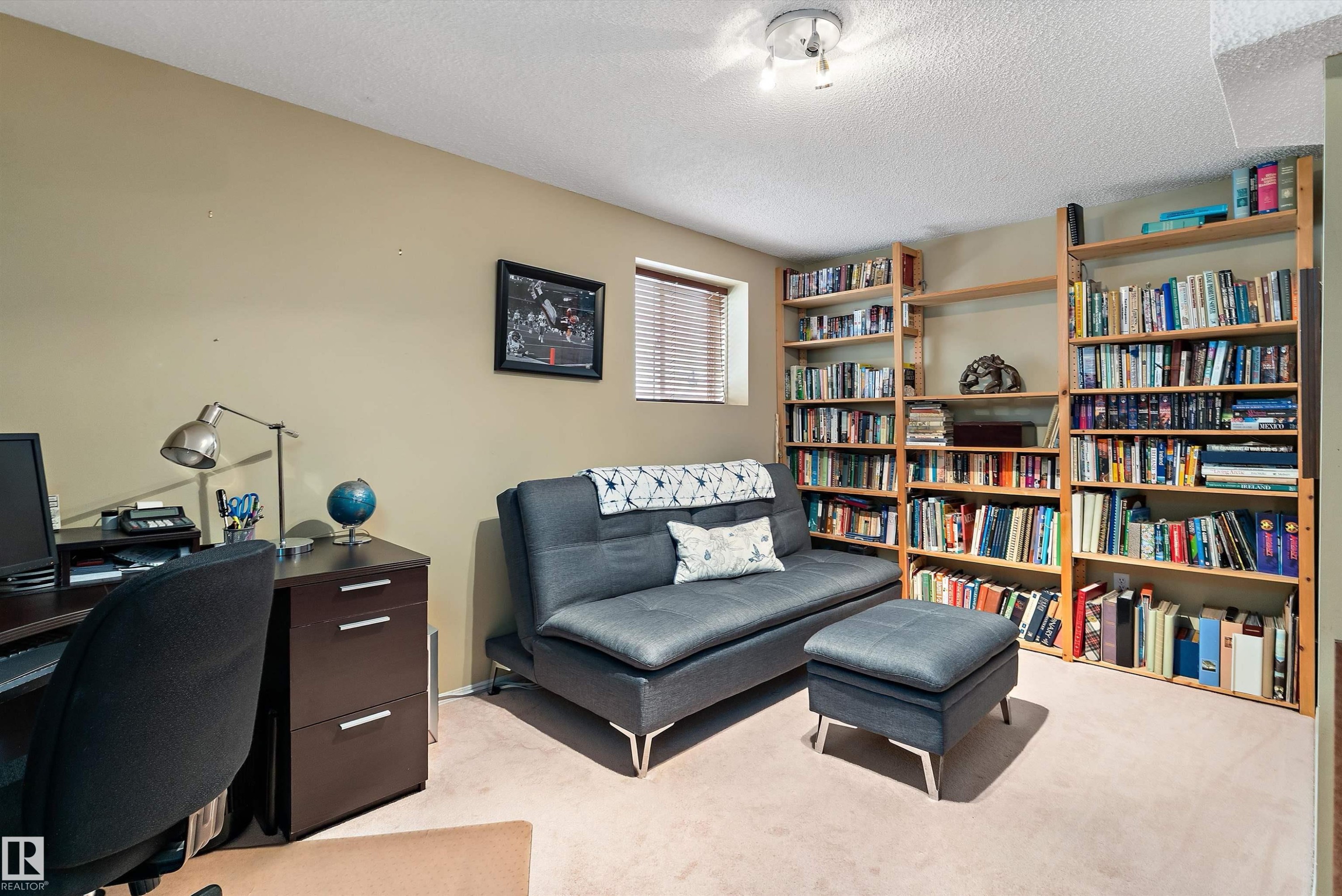 This room features light-colored carpeting, a window with blinds, and recessed lighting - 322 Pearson Crescent, Edmonton, AB - Indoor Photo Showing Office