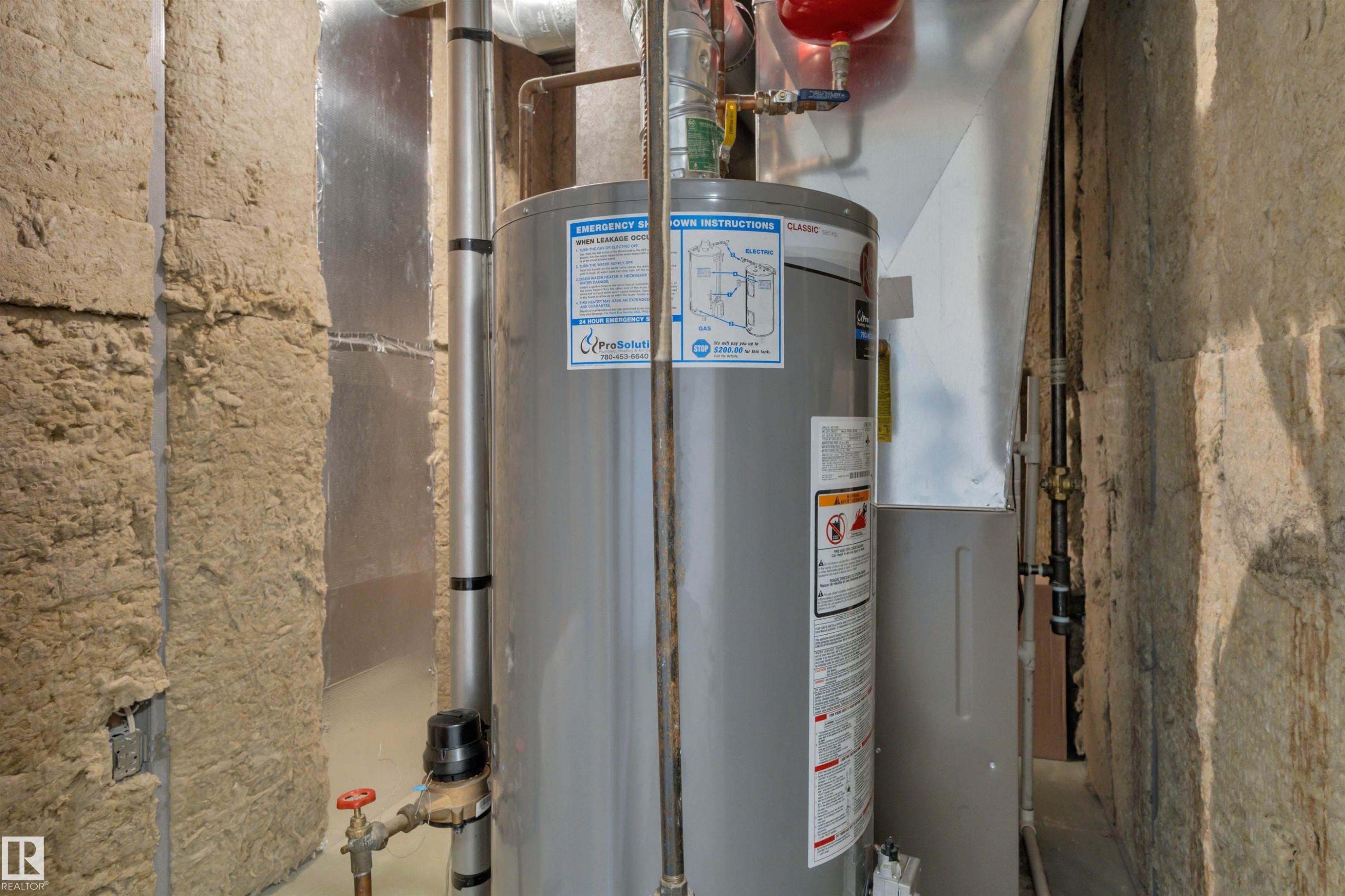 10435 39A Avenue, Edmonton, AB - Indoor Photo Showing Basement