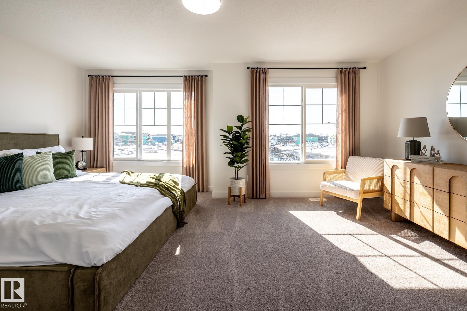 5219 Schonsee Drive, Edmonton, AB - Indoor Photo Showing Bedroom