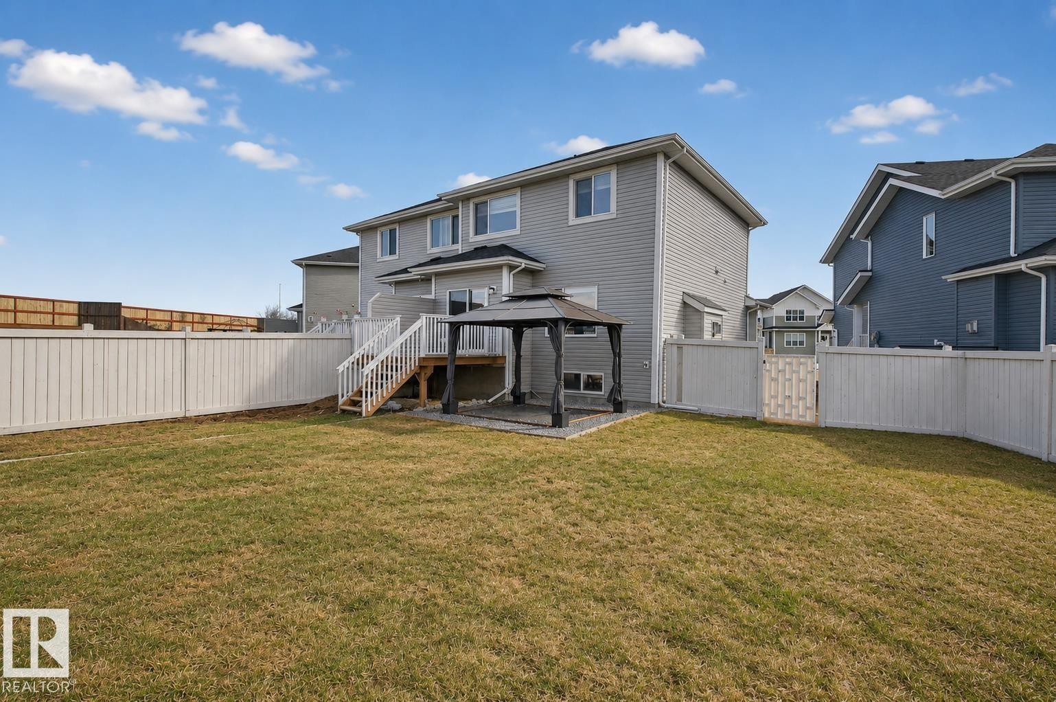 389 Simmonds Way, Leduc, AB - Outdoor