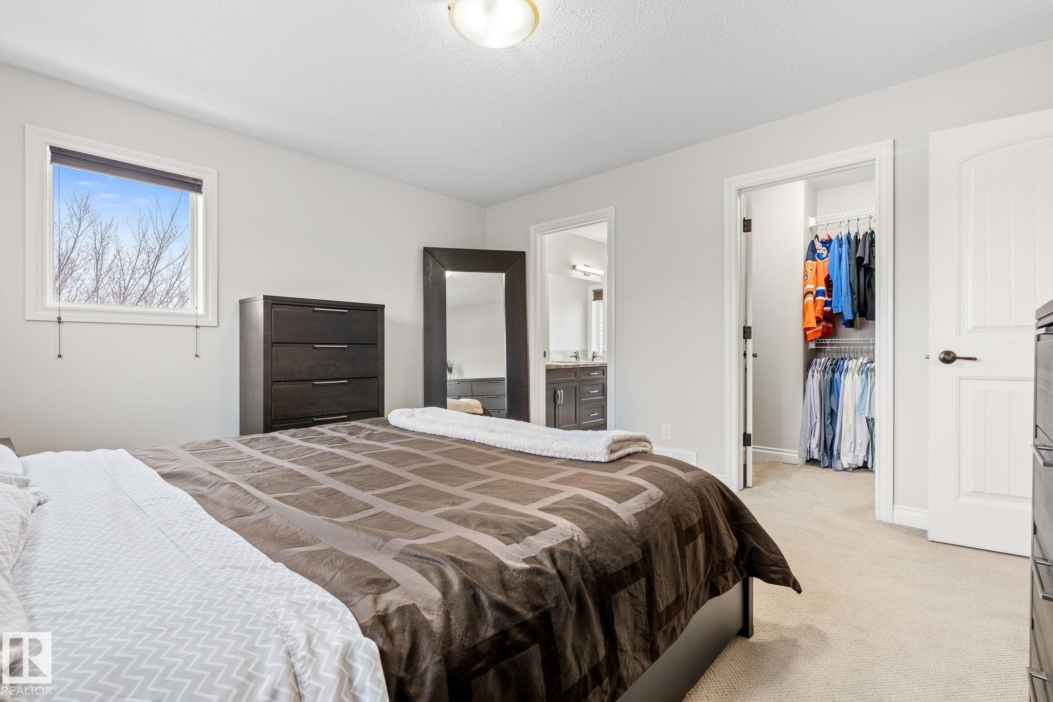 2 Longview Point(E), Spruce Grove, AB - Indoor Photo Showing Bedroom