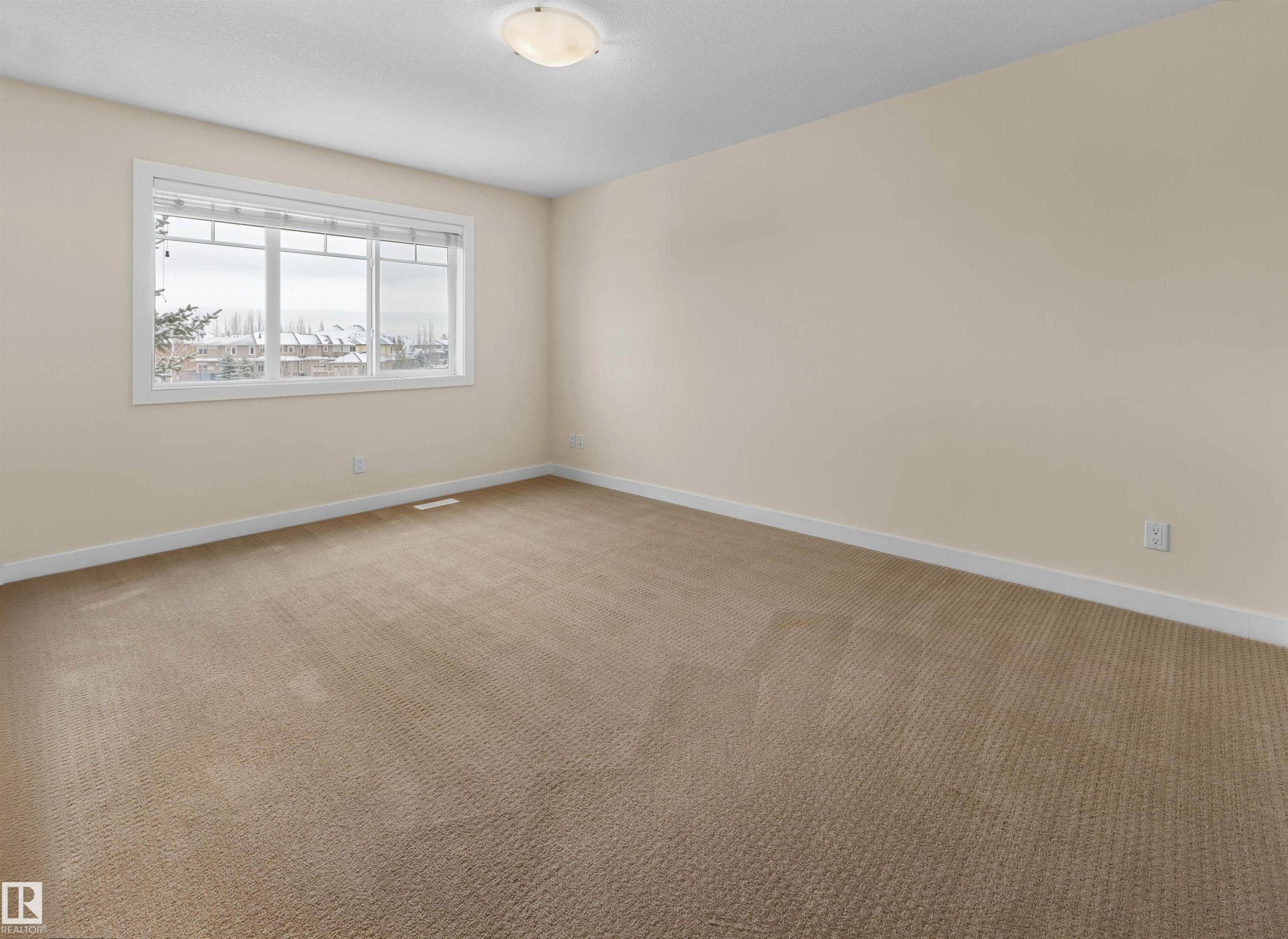 5908 Mullen Way, Edmonton, AB - Indoor Photo Showing Other Room