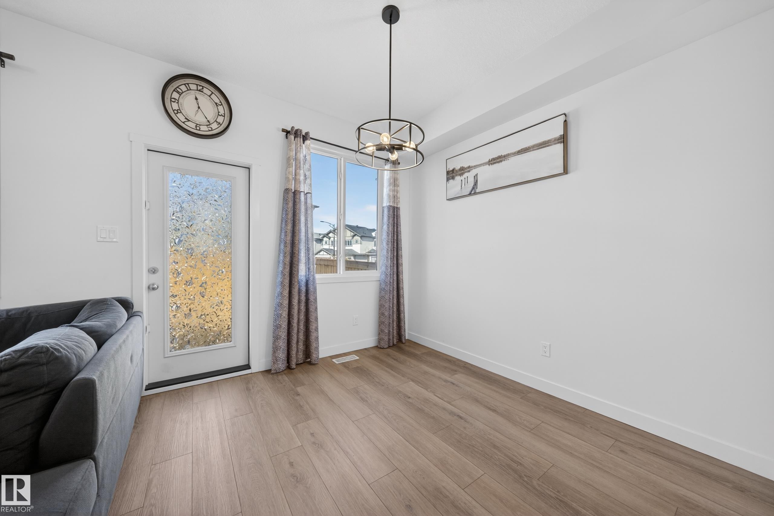 1684 12 Street, Edmonton, AB - Indoor Photo Showing Other Room