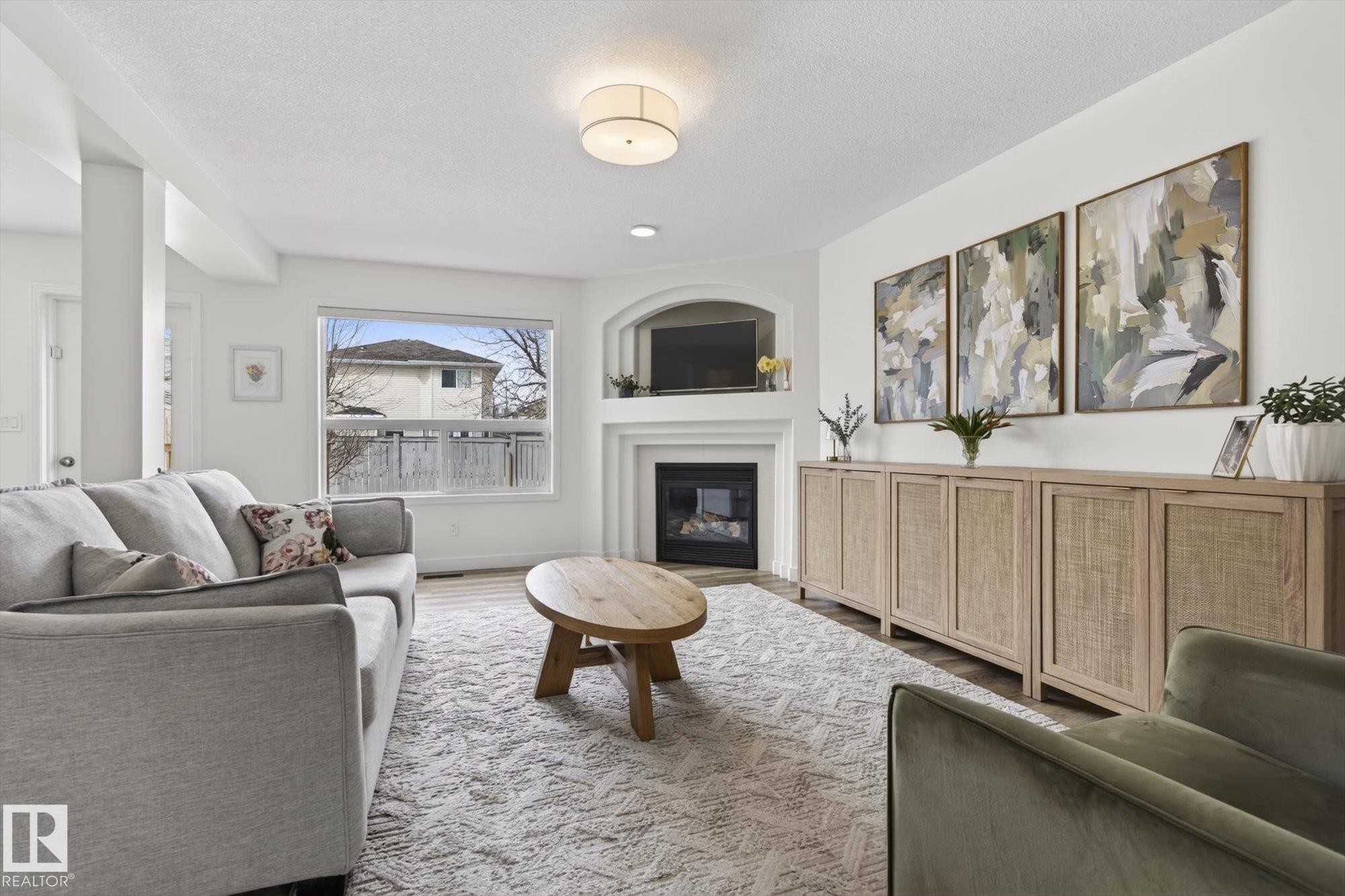 7 Escada Close, St. Albert, AB - Indoor Photo Showing Living Room With Fireplace