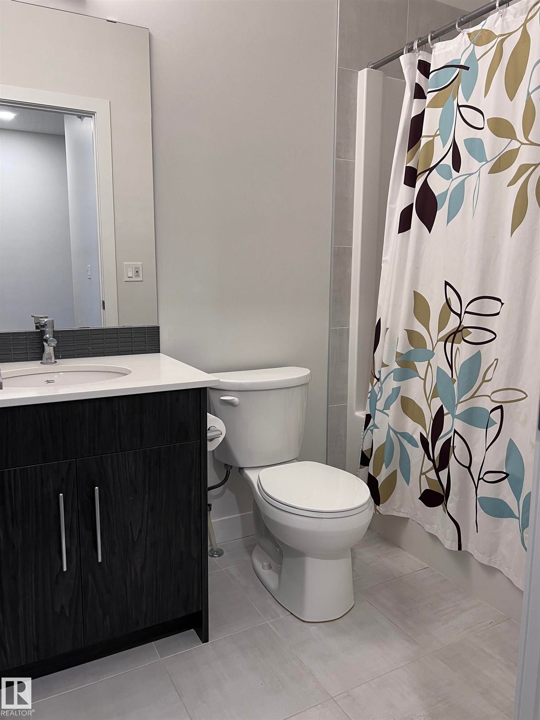 90 804 Welsh Drive, Edmonton, AB - Indoor Photo Showing Bathroom