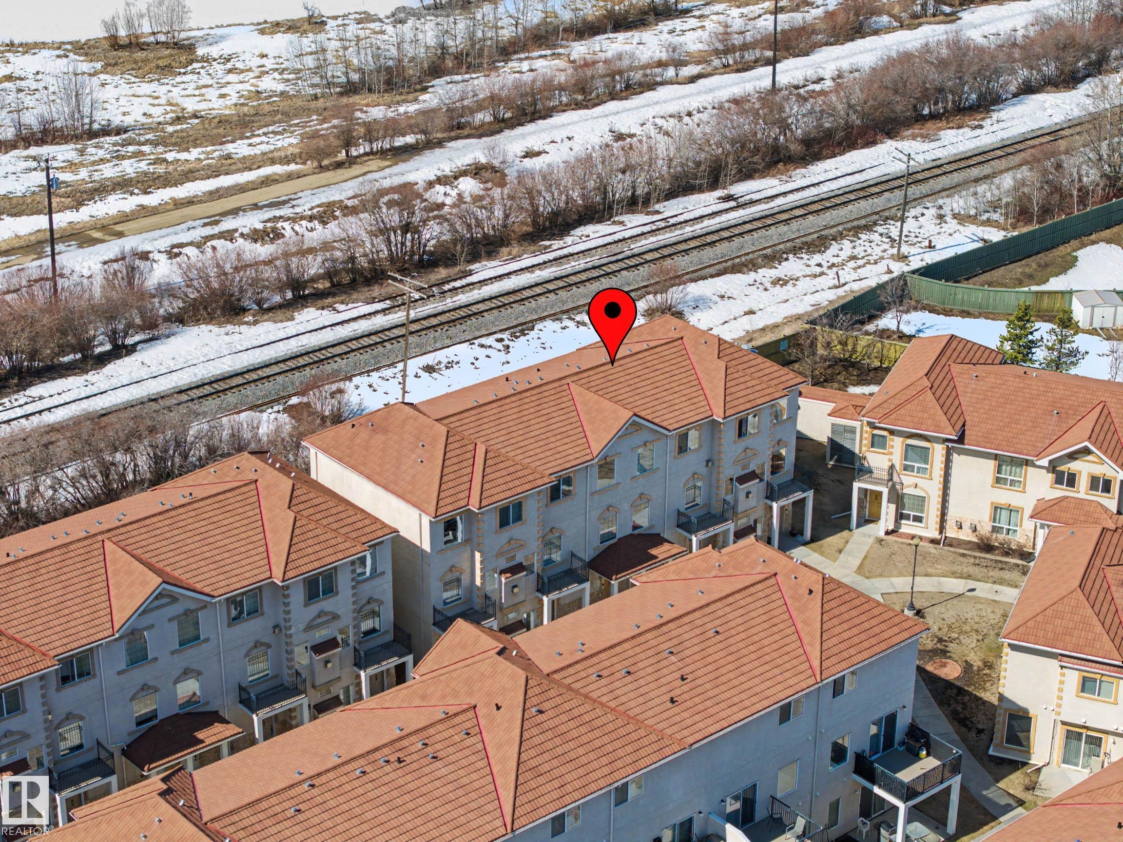 92 13825 155 Avenue, Edmonton, AB