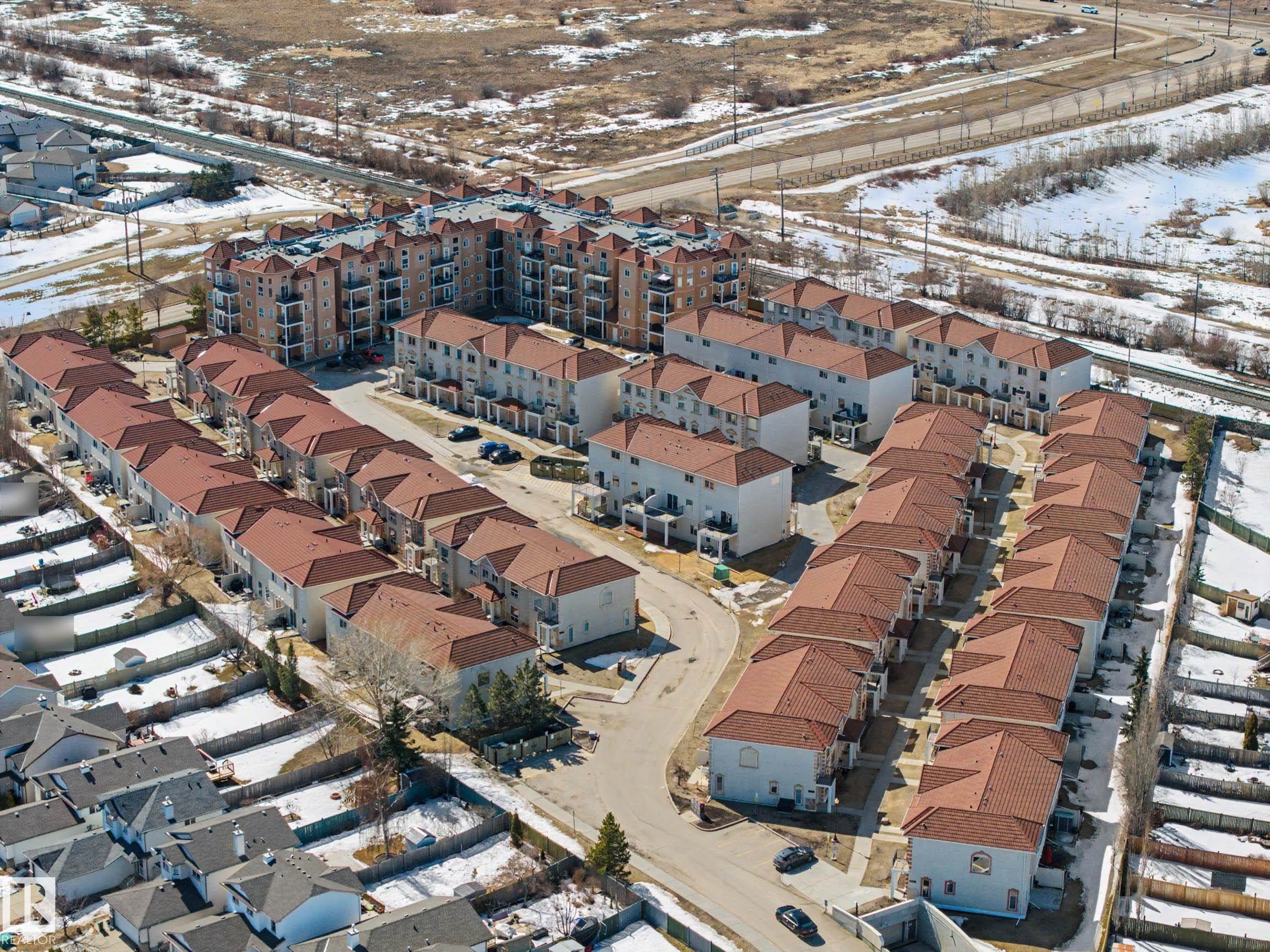 92 13825 155 Avenue, Edmonton, AB