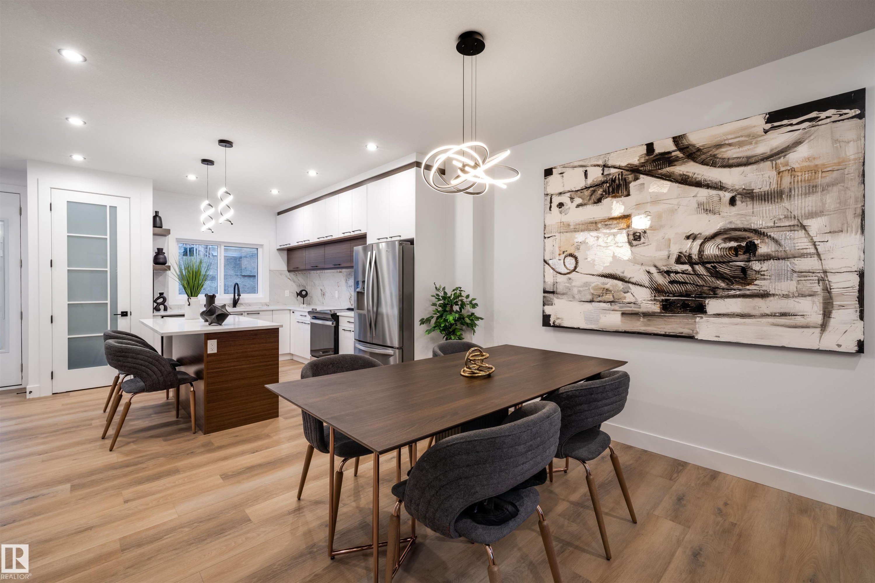 10814 108 Street, Edmonton, AB - Indoor Photo Showing Dining Room