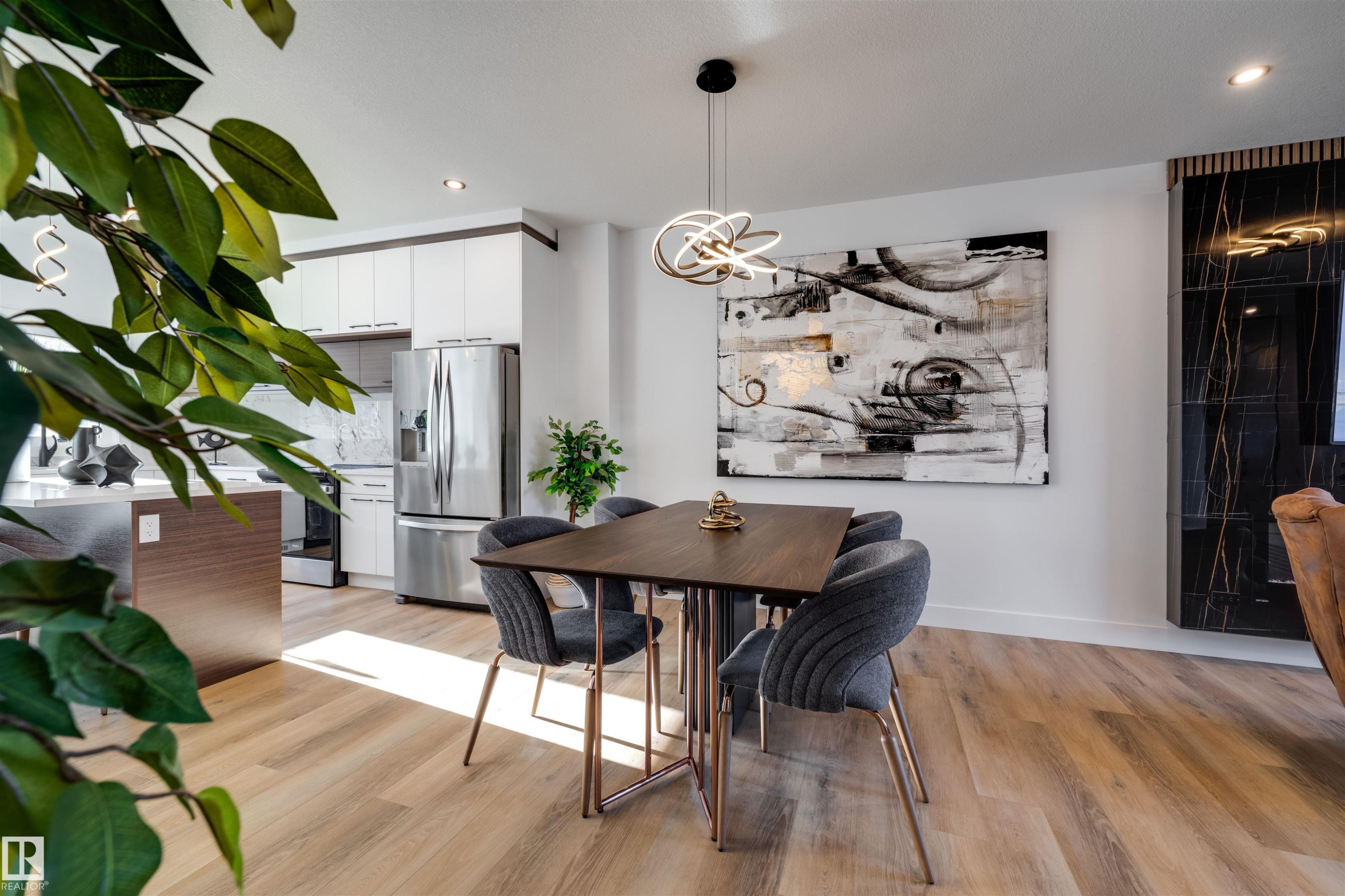 10814 108 Street, Edmonton, AB - Indoor Photo Showing Dining Room