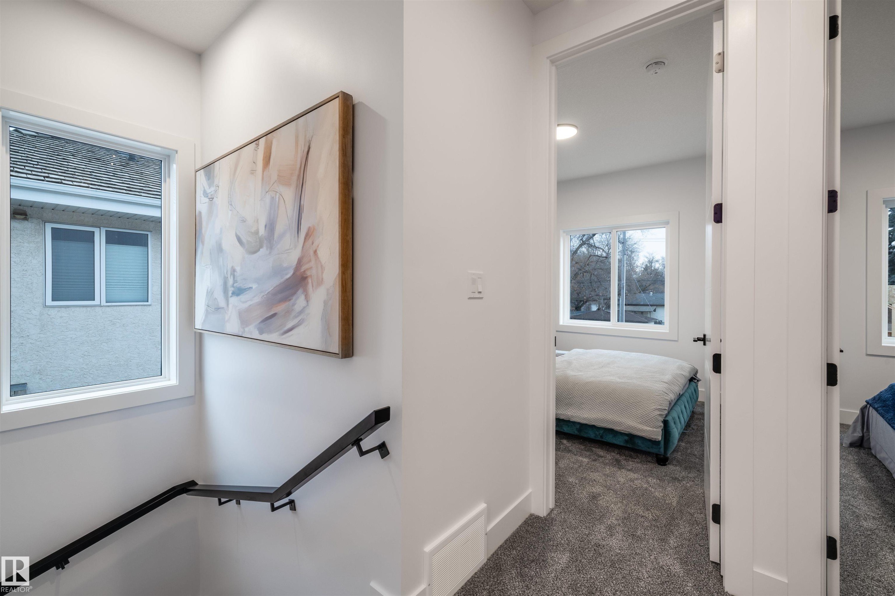 10814 108 Street, Edmonton, AB - Indoor Photo Showing Other Room