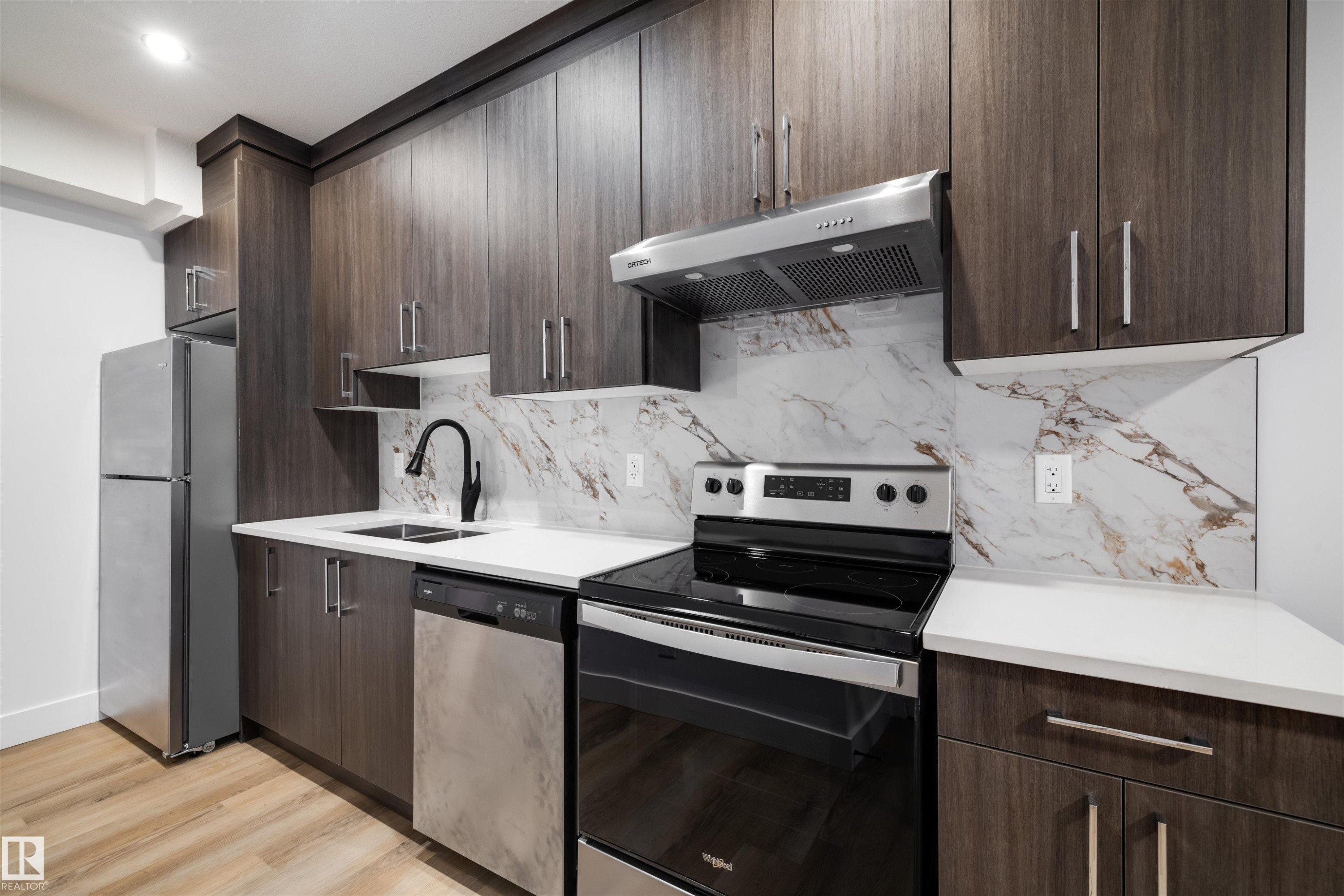 10814 108 Street, Edmonton, AB - Indoor Photo Showing Kitchen With Stainless Steel Kitchen With Double Sink With Upgraded Kitchen