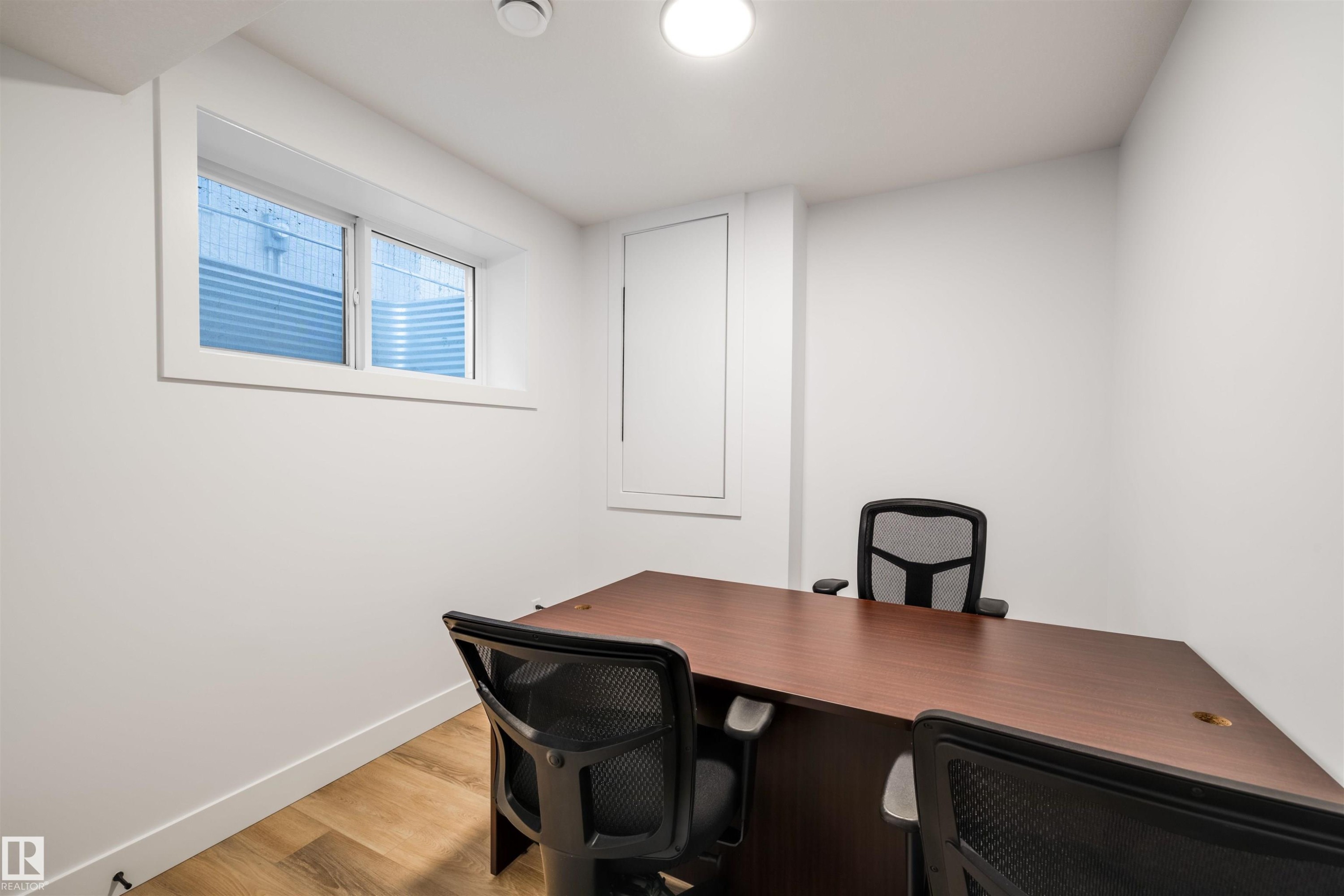 10814 108 Street, Edmonton, AB - Indoor Photo Showing Office