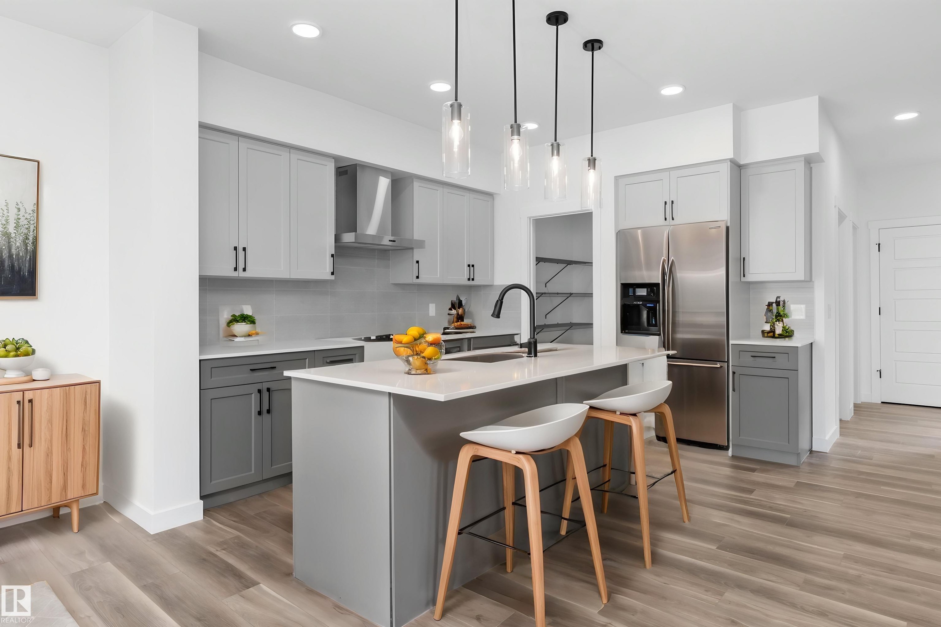 1066 Cristall Crescent Sw, Edmonton, AB - Indoor Photo Showing Kitchen With Upgraded Kitchen