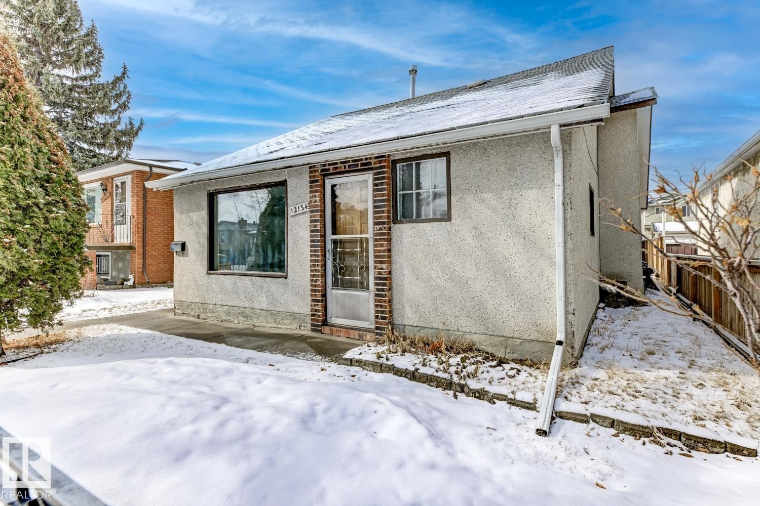 12134 96 Street Nw, Edmonton, AB - Outdoor